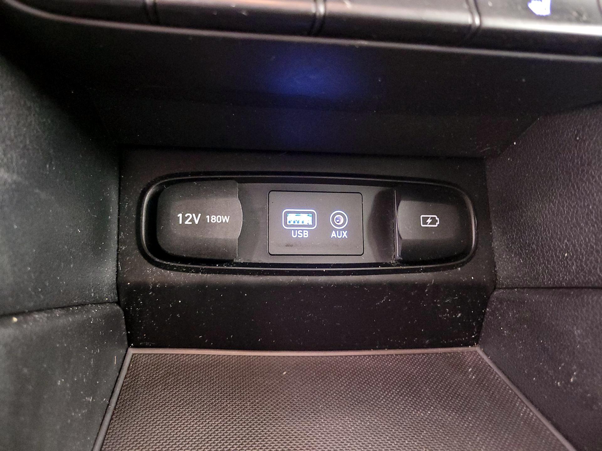 Thumbnail: 2019 Hyundai Santa Fe - 18