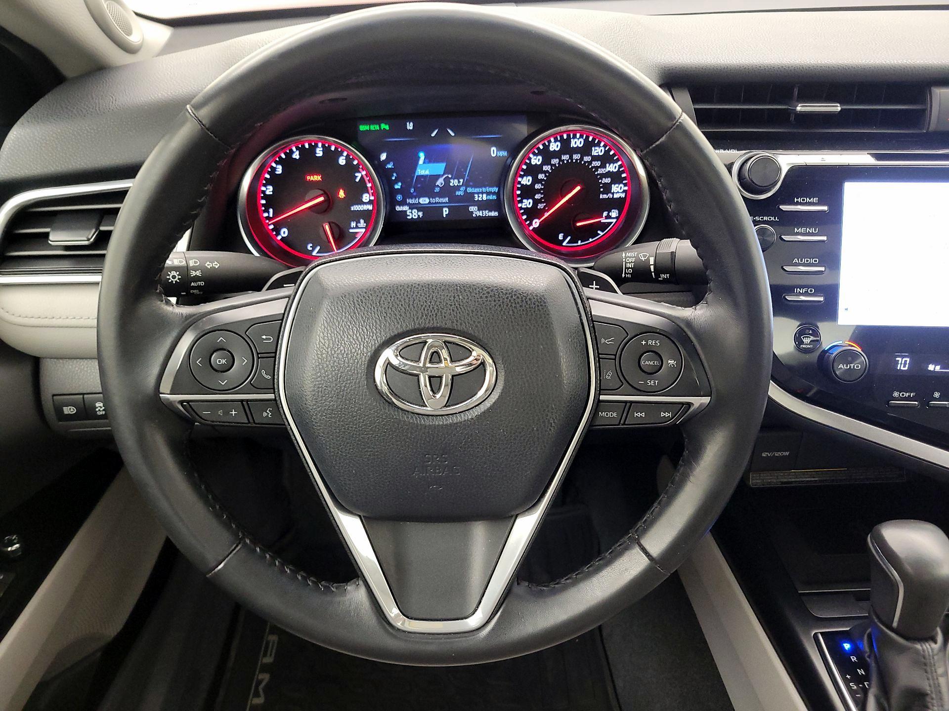 Thumbnail: 2018 Toyota Camry - 10