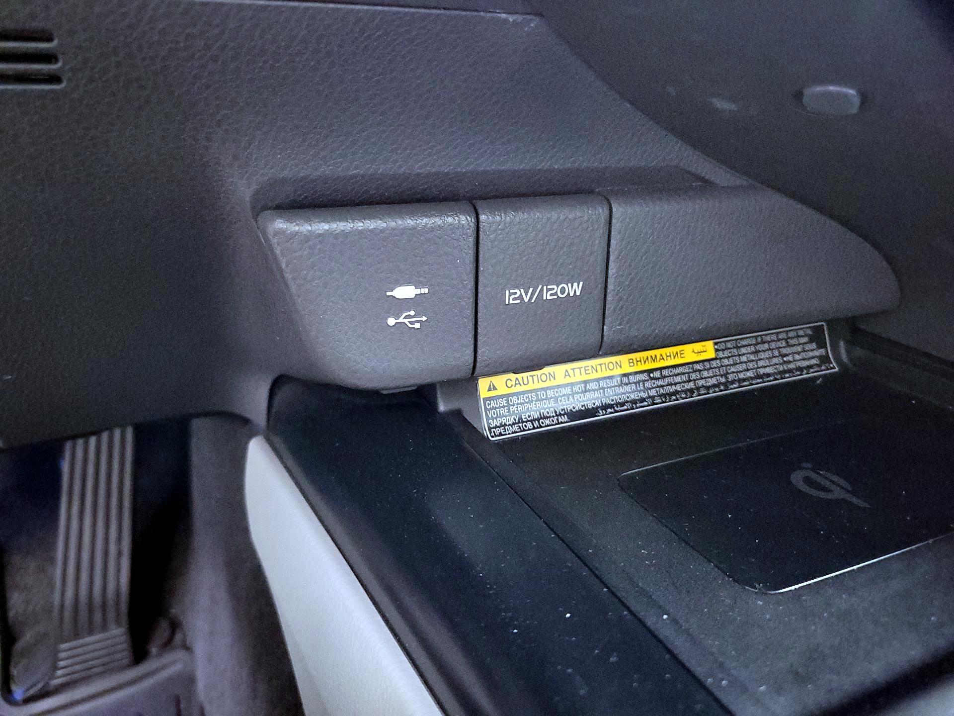 Thumbnail: 2018 Toyota Camry - 18