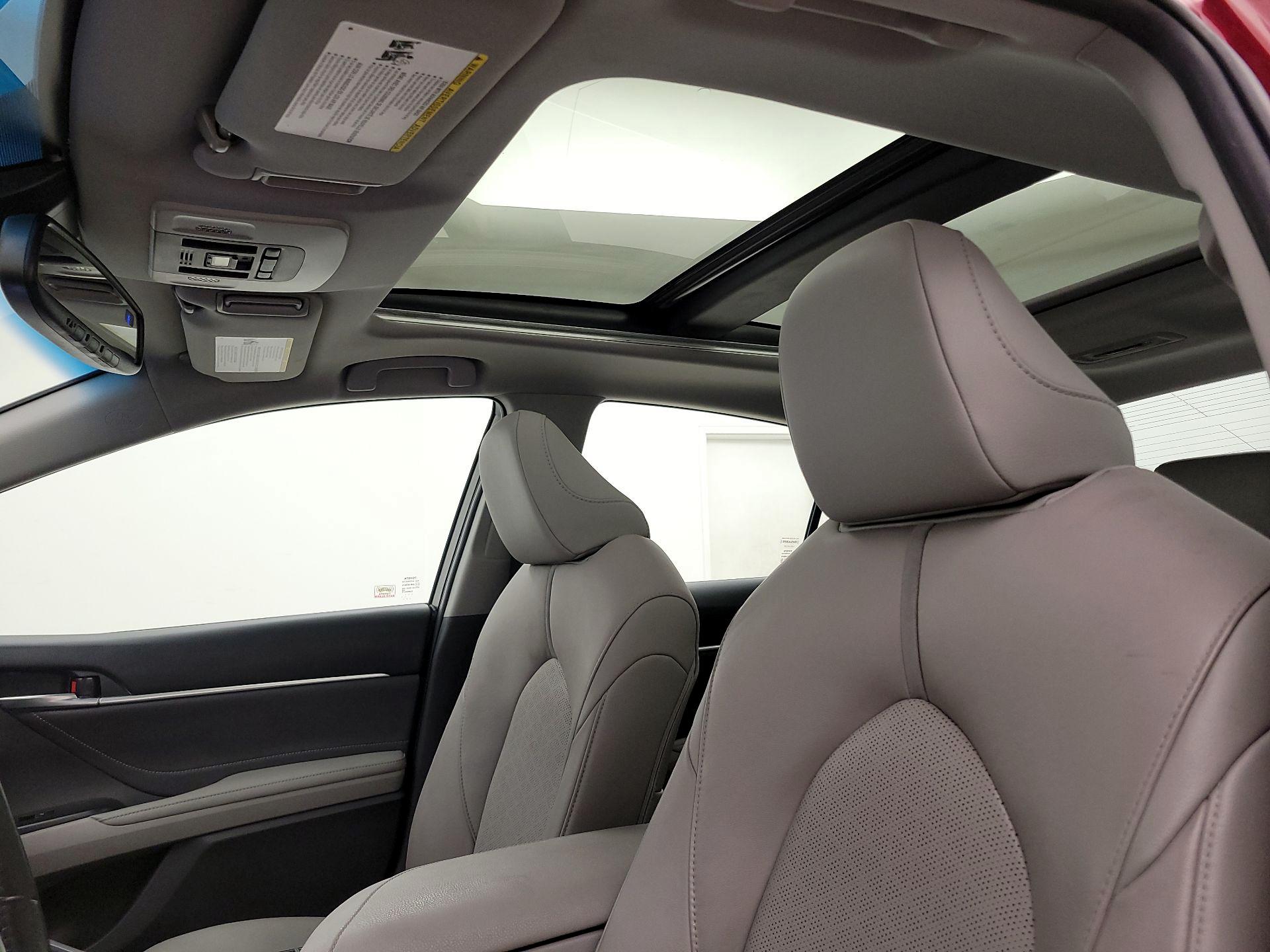 Thumbnail: 2018 Toyota Camry - 19