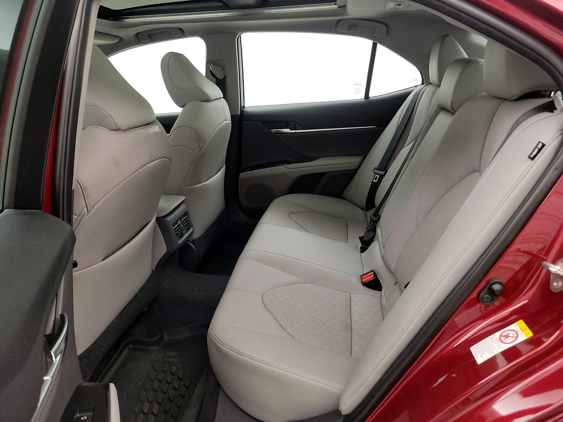 Thumbnail: 2018 Toyota Camry - 20