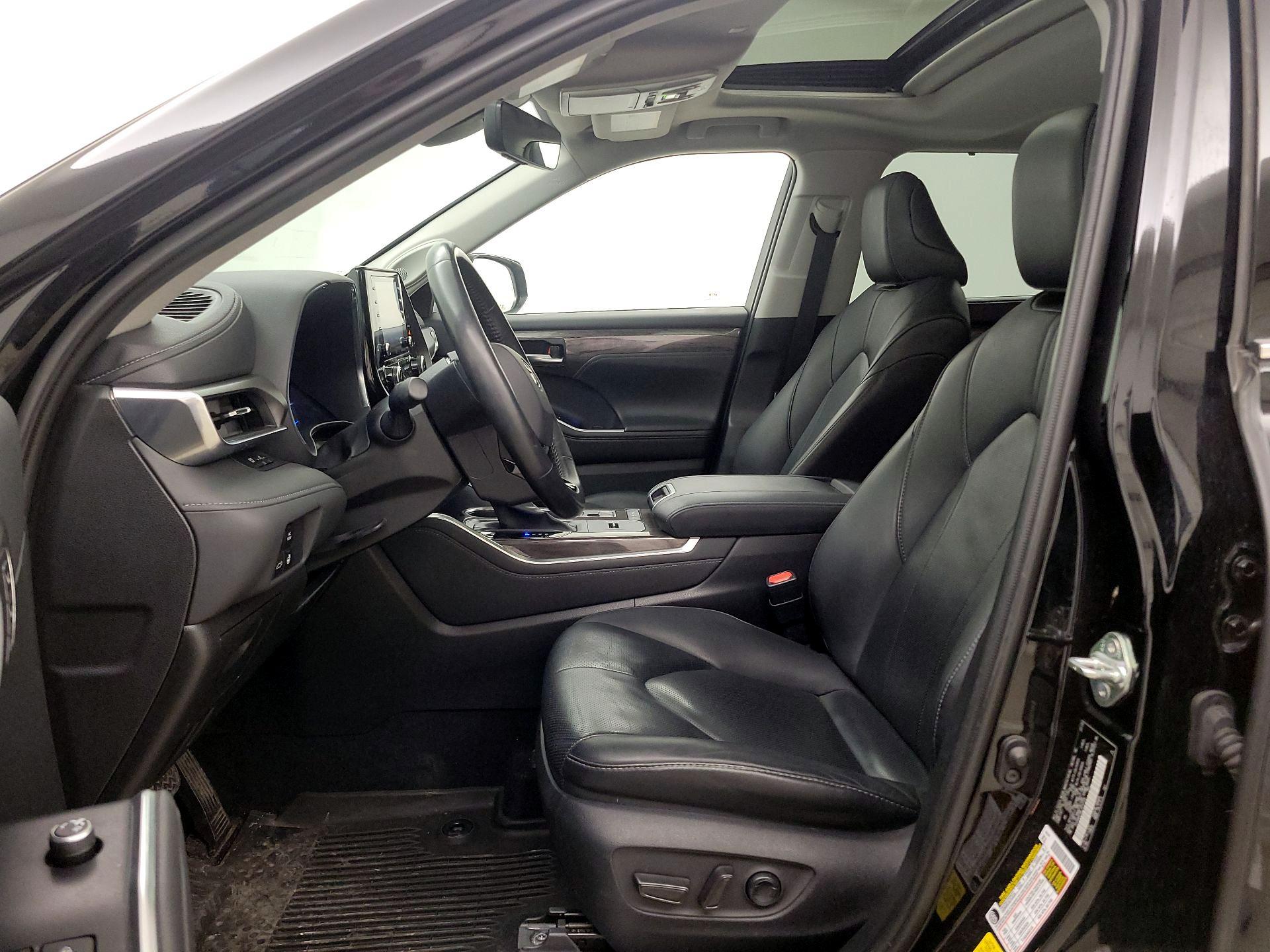 Thumbnail: 2020 Toyota Highlander - 11