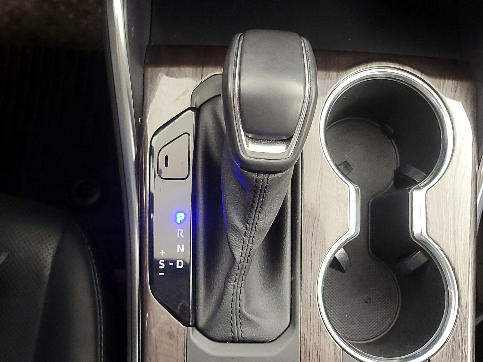 Thumbnail: 2020 Toyota Highlander - 18