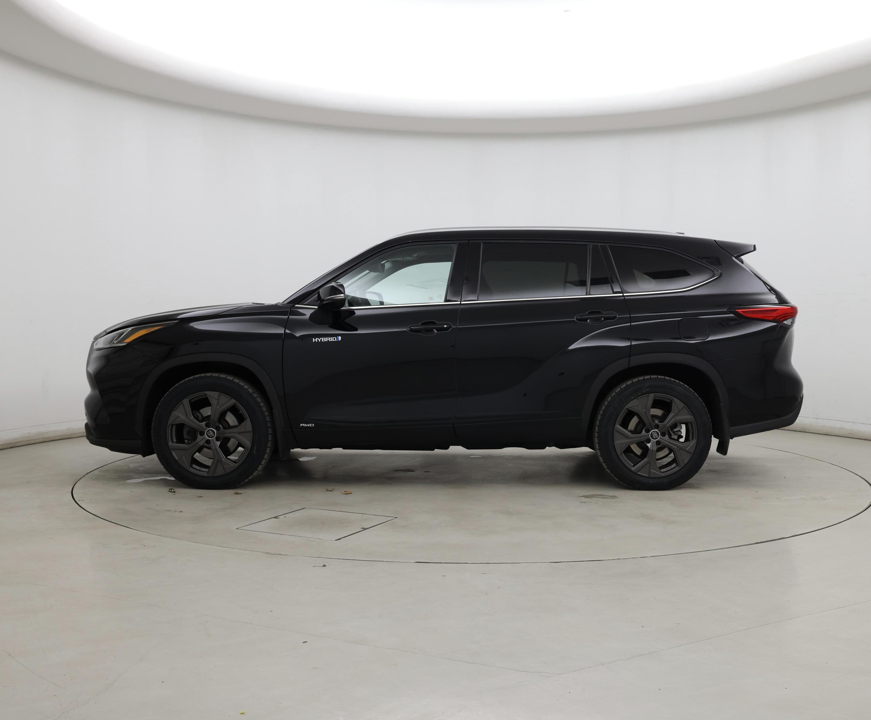 Thumbnail: 2020 Toyota Highlander - 3