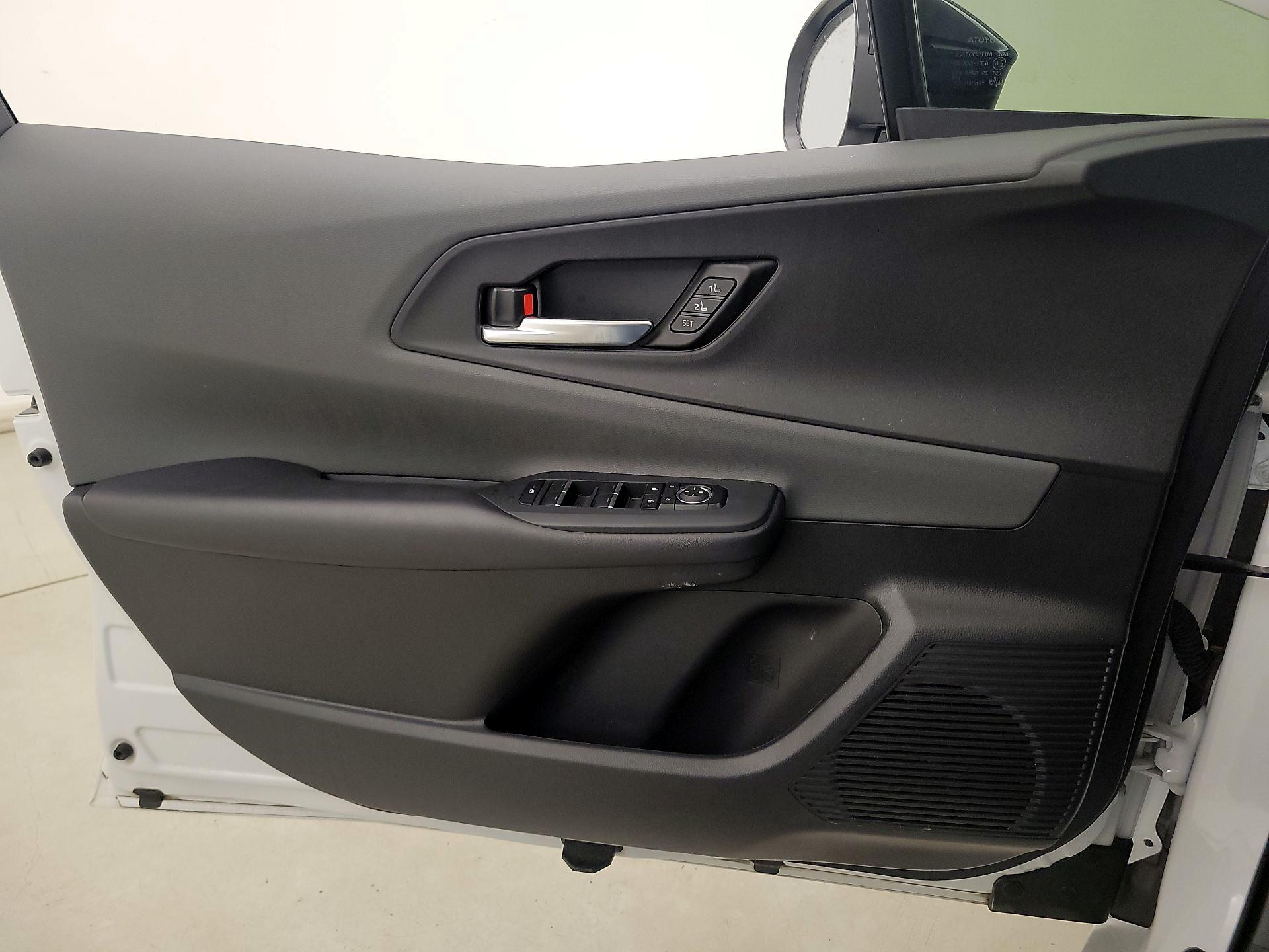 Thumbnail: 2024 Toyota Prius - 12