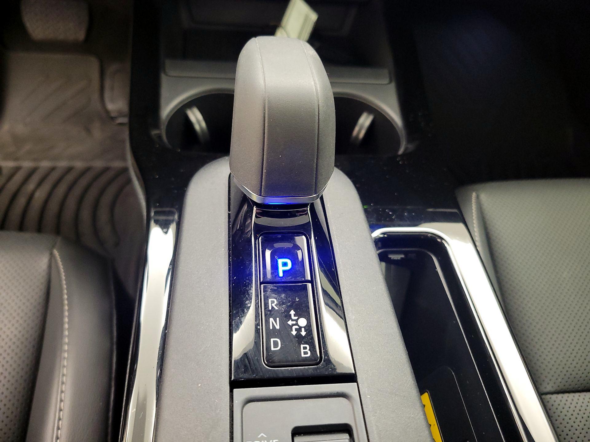 Thumbnail: 2024 Toyota Prius - 17