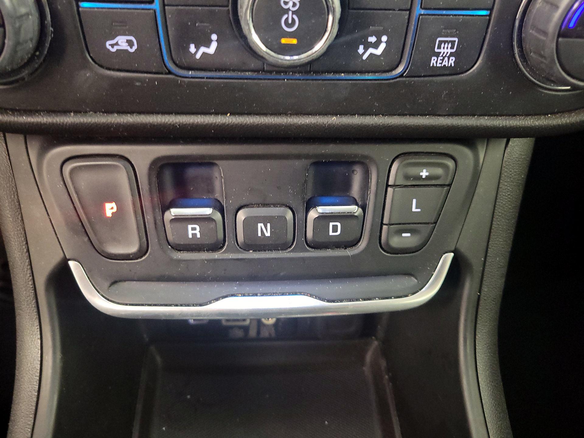 Thumbnail: 2019 GMC Terrain - 18