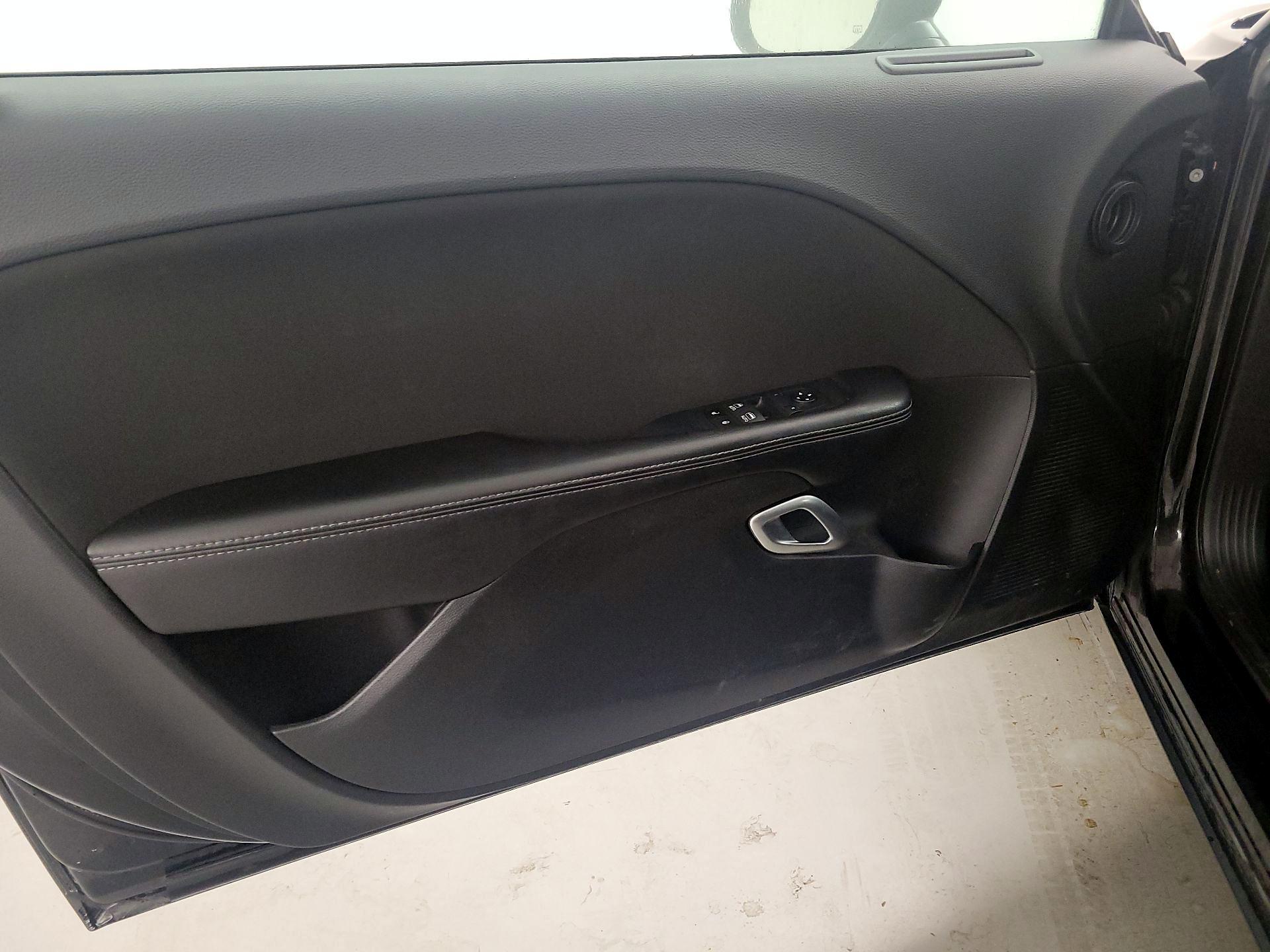 Thumbnail: 2019 Dodge Challenger - 12