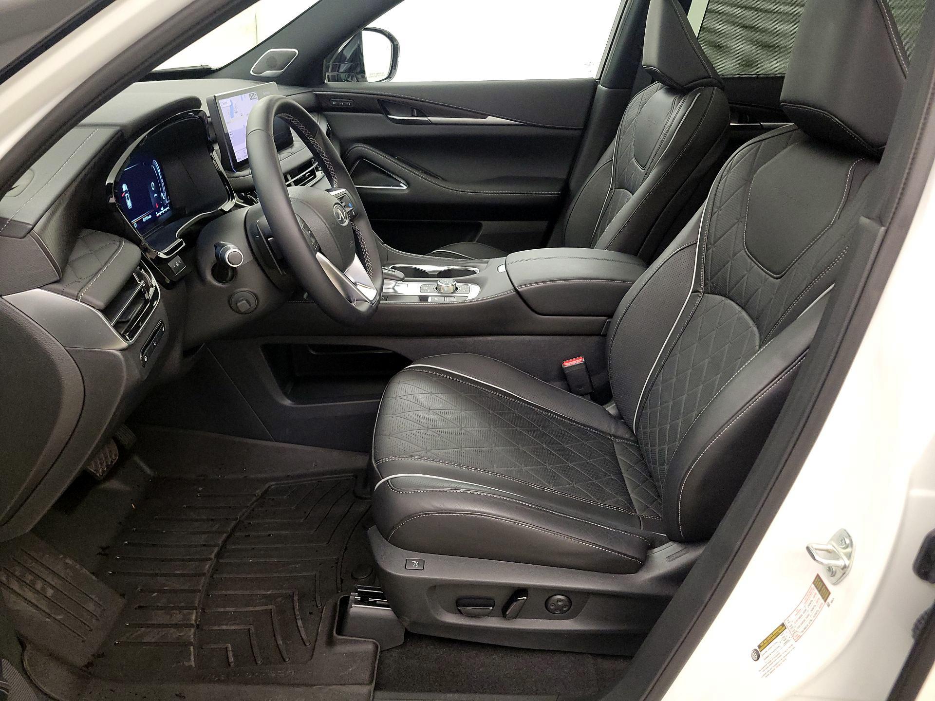 Thumbnail: 2025 INFINITI QX60 - 11