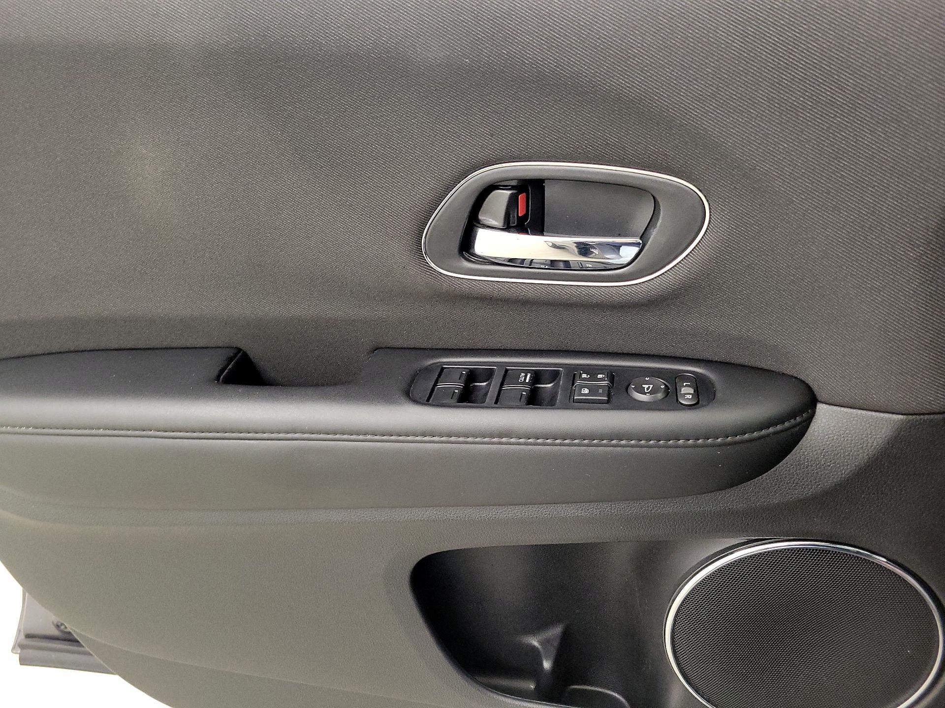 Thumbnail: 2020 Honda HR-V - 12