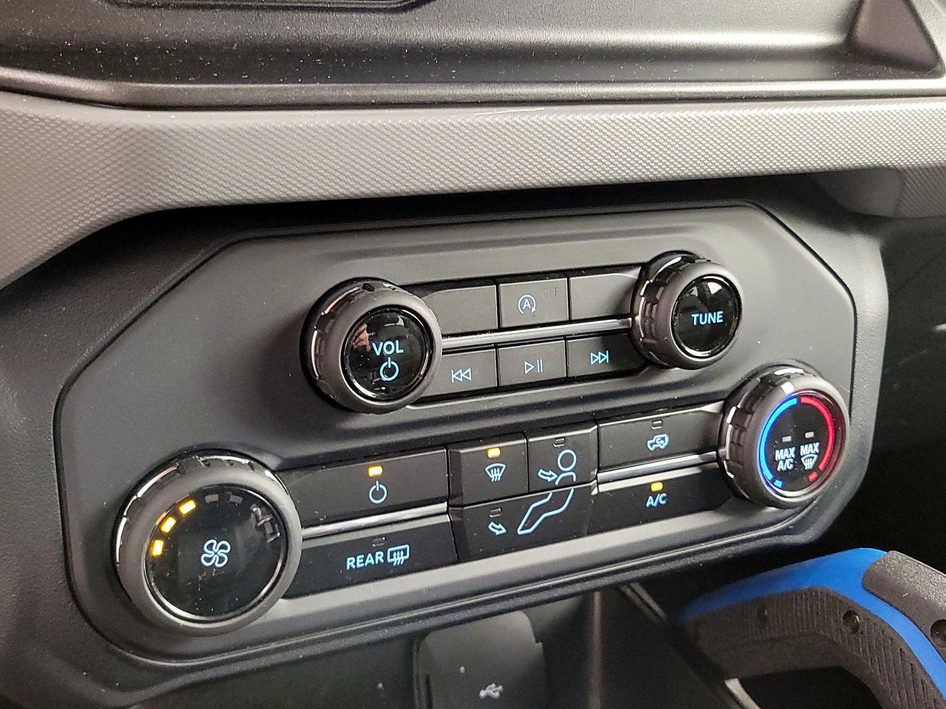 Thumbnail: 2022 Ford Bronco - 16