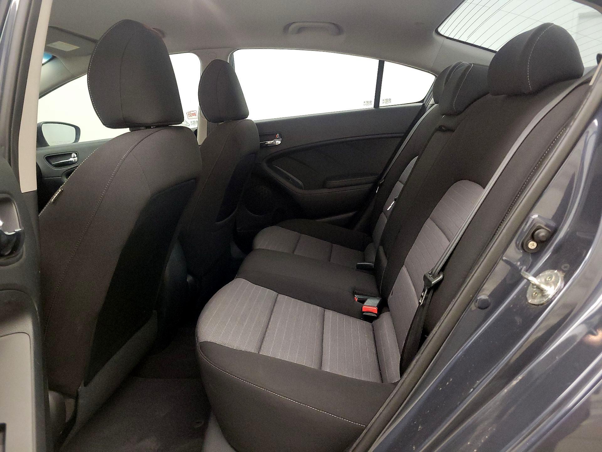 Thumbnail: 2016 Kia Forte - 19