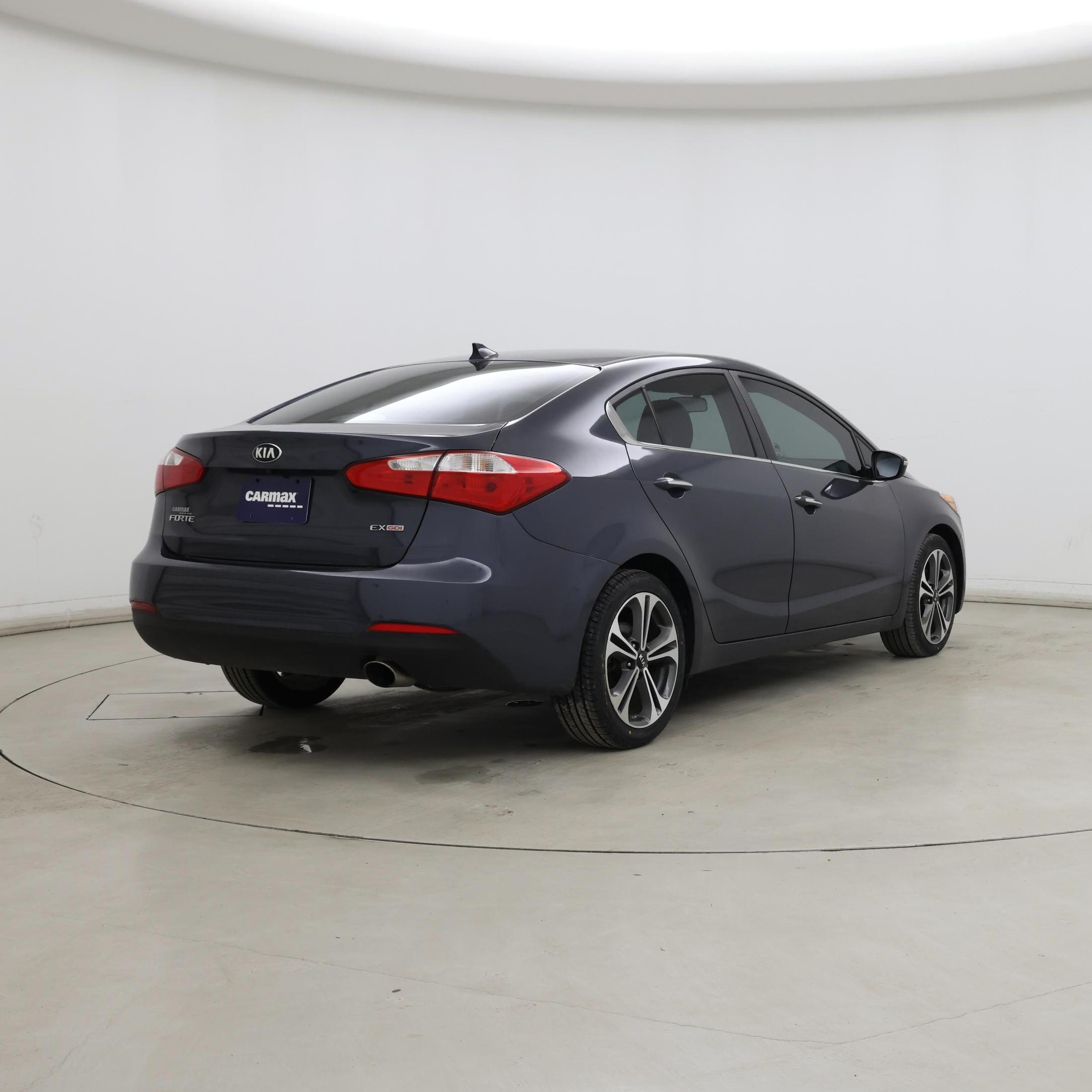 Thumbnail: 2016 Kia Forte - 8