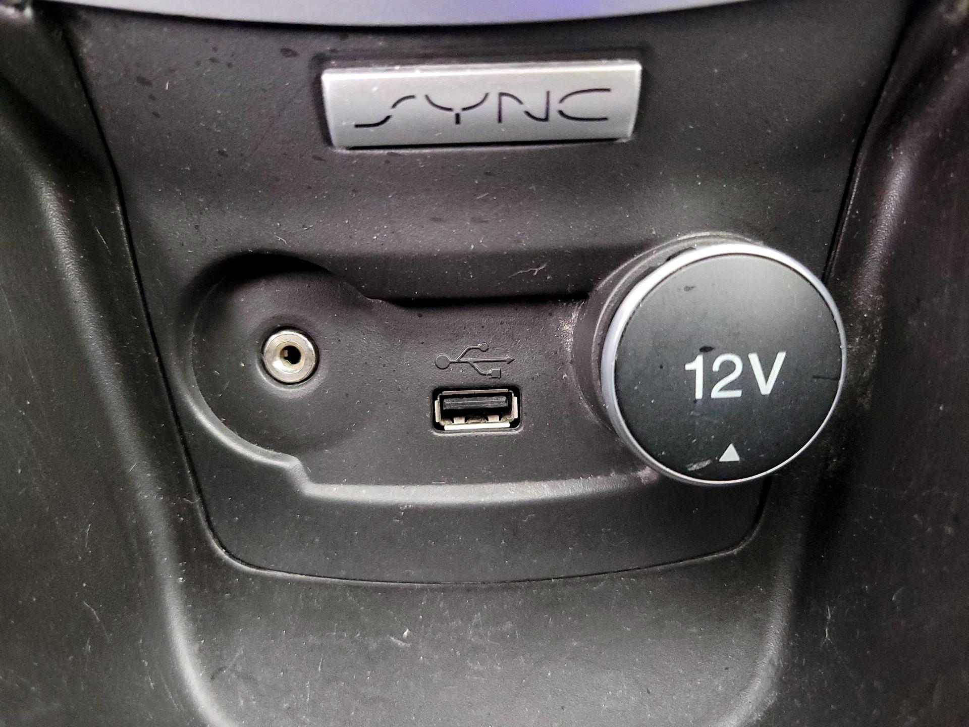 Thumbnail: 2016 Ford Fiesta - 17