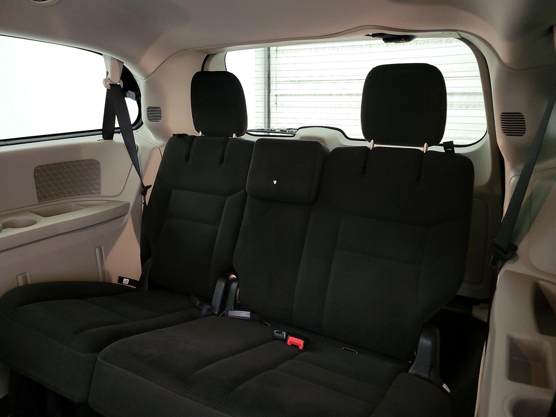 Thumbnail: 2018 Dodge Grand Caravan - 20