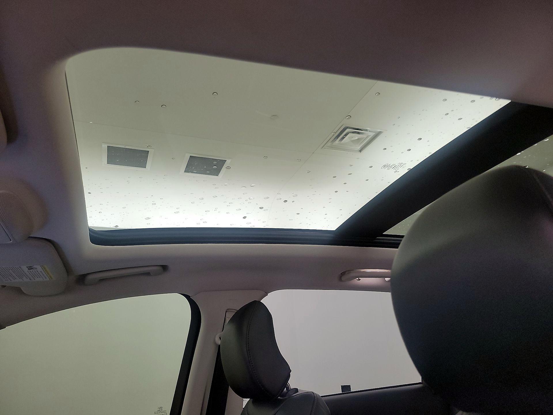 Thumbnail: 2017 Ford Edge - 20