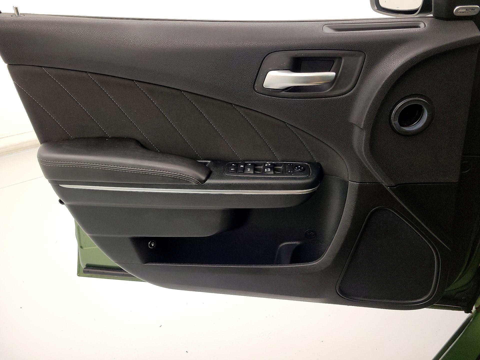 Thumbnail: 2018 Dodge Charger - 12