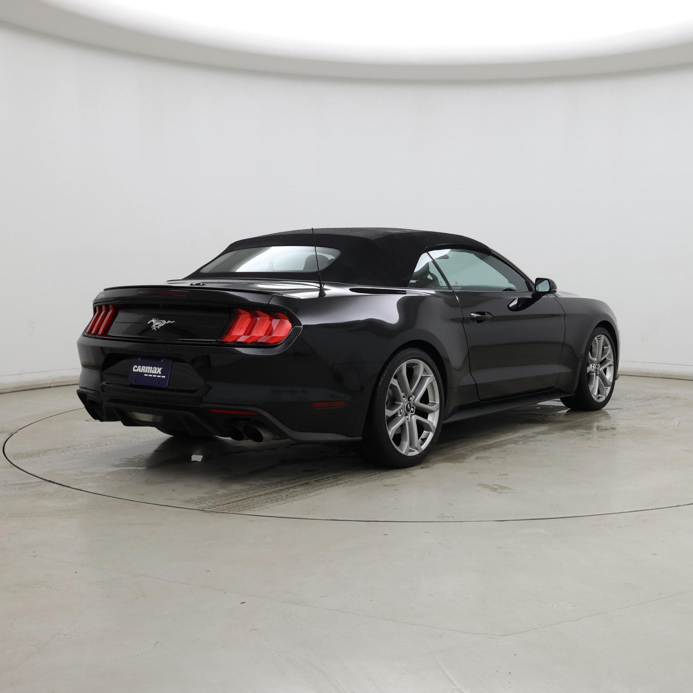 Thumbnail: 2022 Ford Mustang - 8