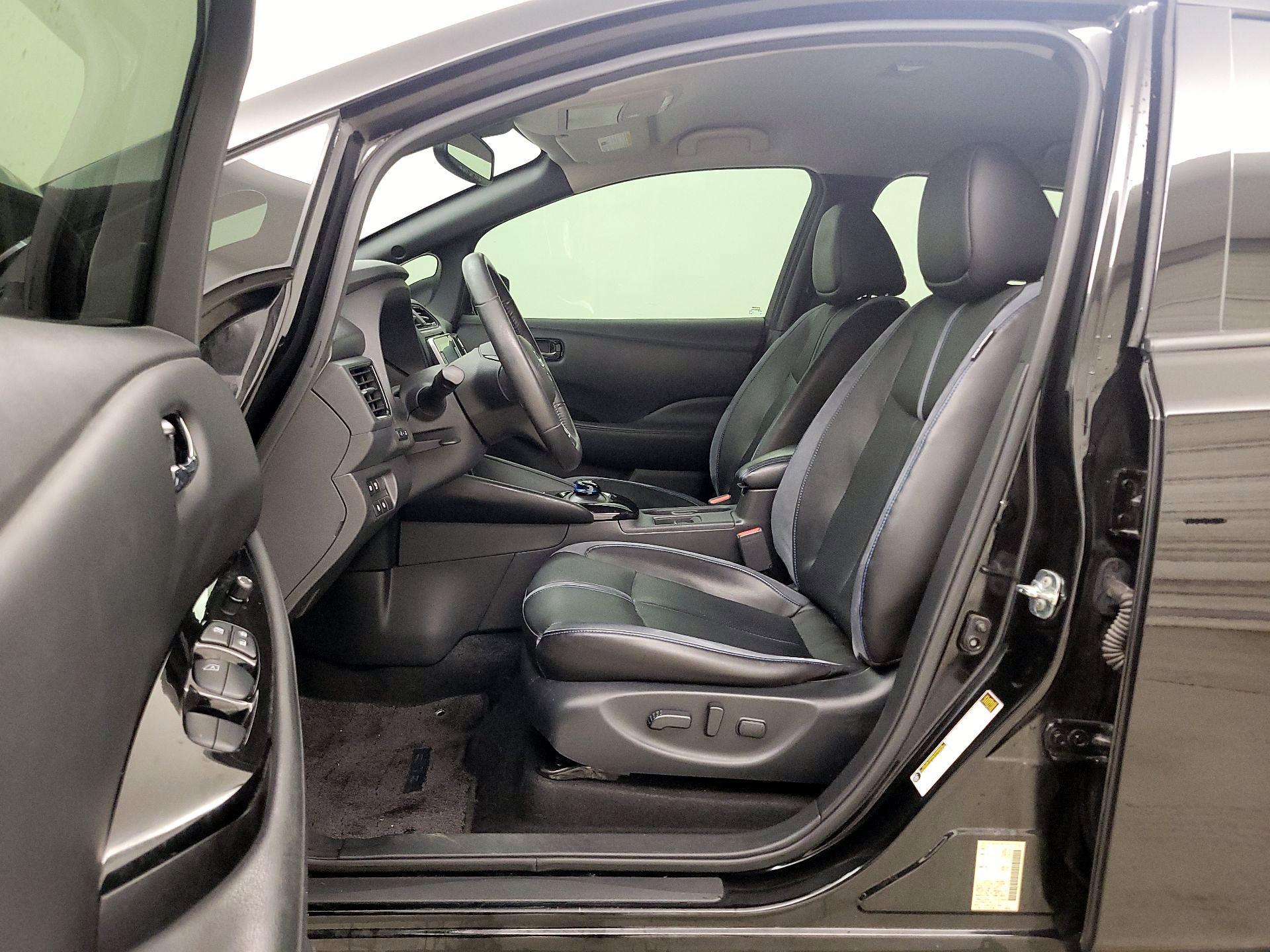 Thumbnail: 2020 Nissan Leaf - 11