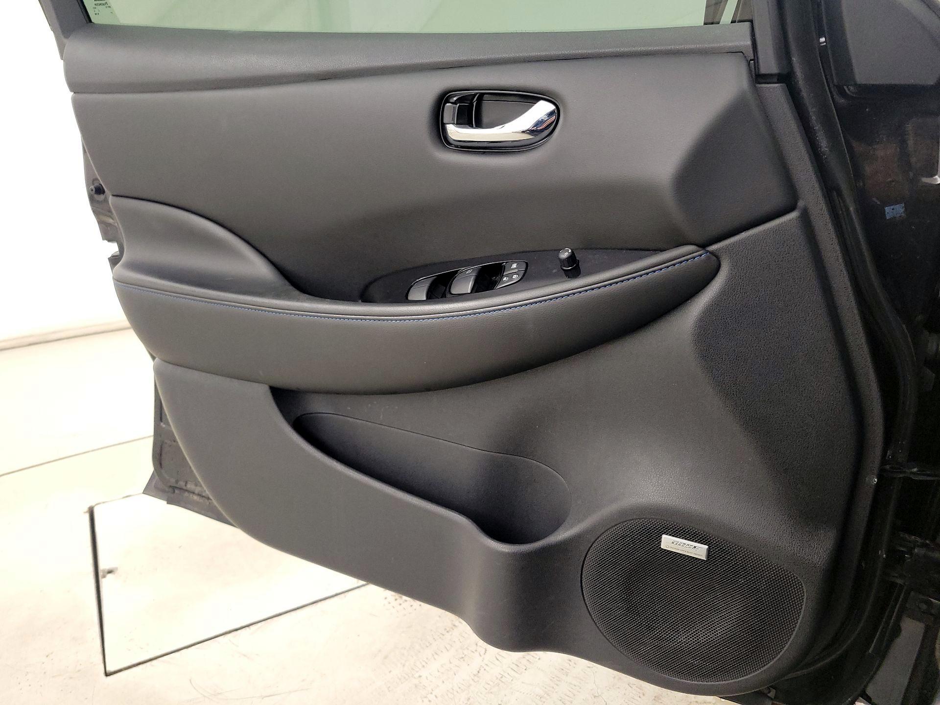 Thumbnail: 2020 Nissan Leaf - 12