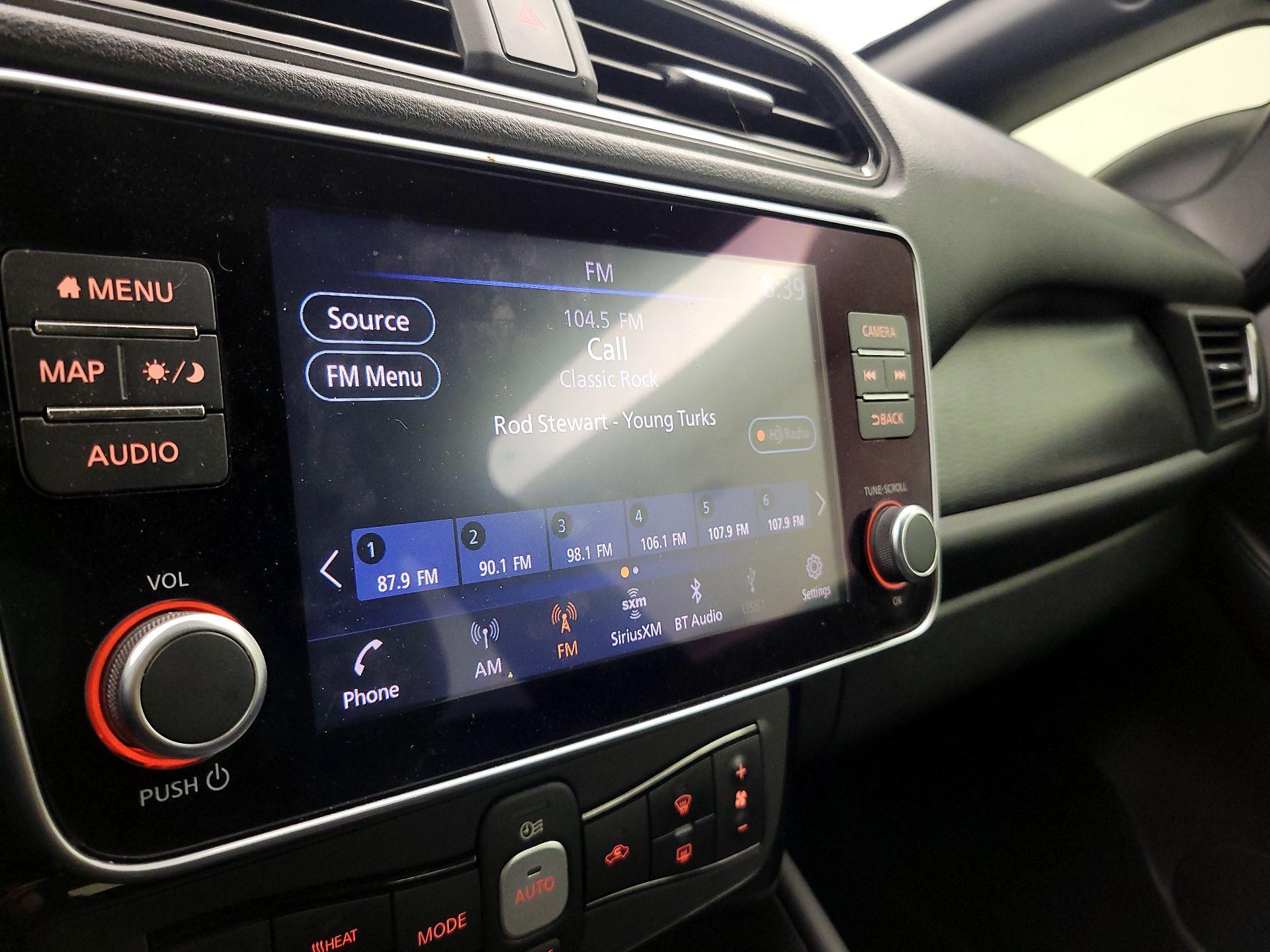 Thumbnail: 2020 Nissan Leaf - 16