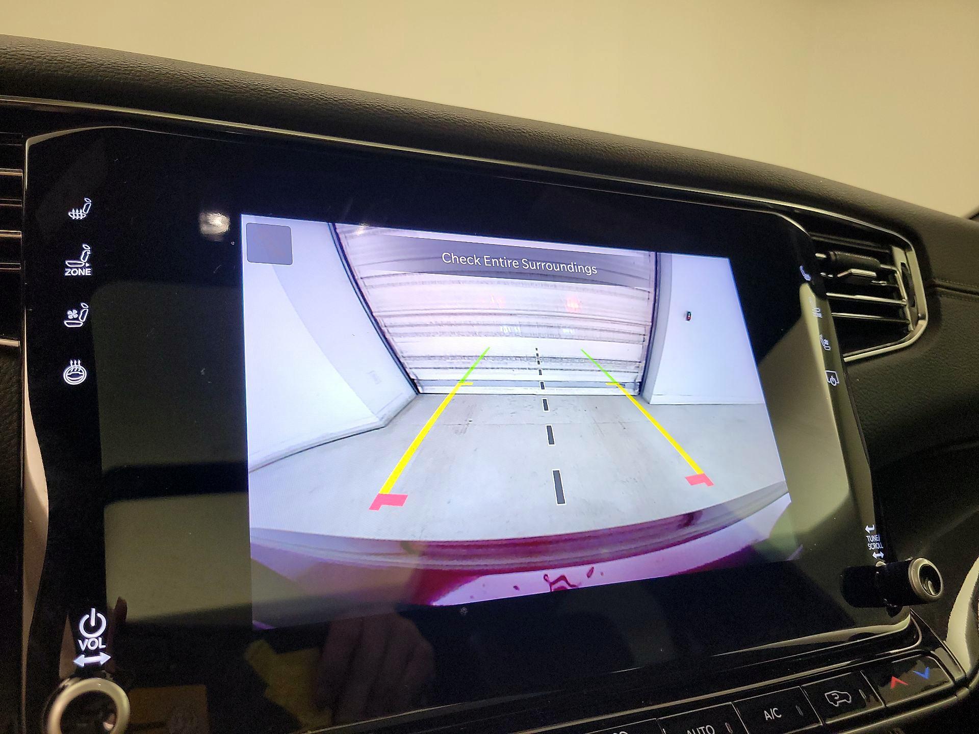 Thumbnail: 2022 Jeep Wagoneer - 15