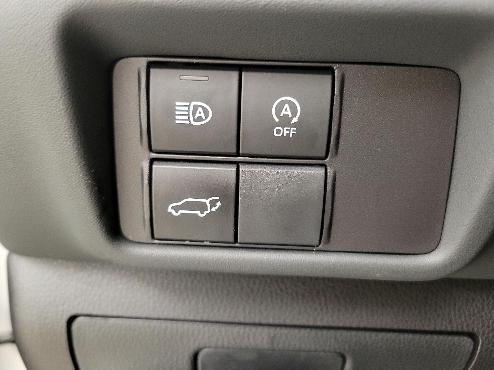 Thumbnail: 2023 Toyota Highlander - 13