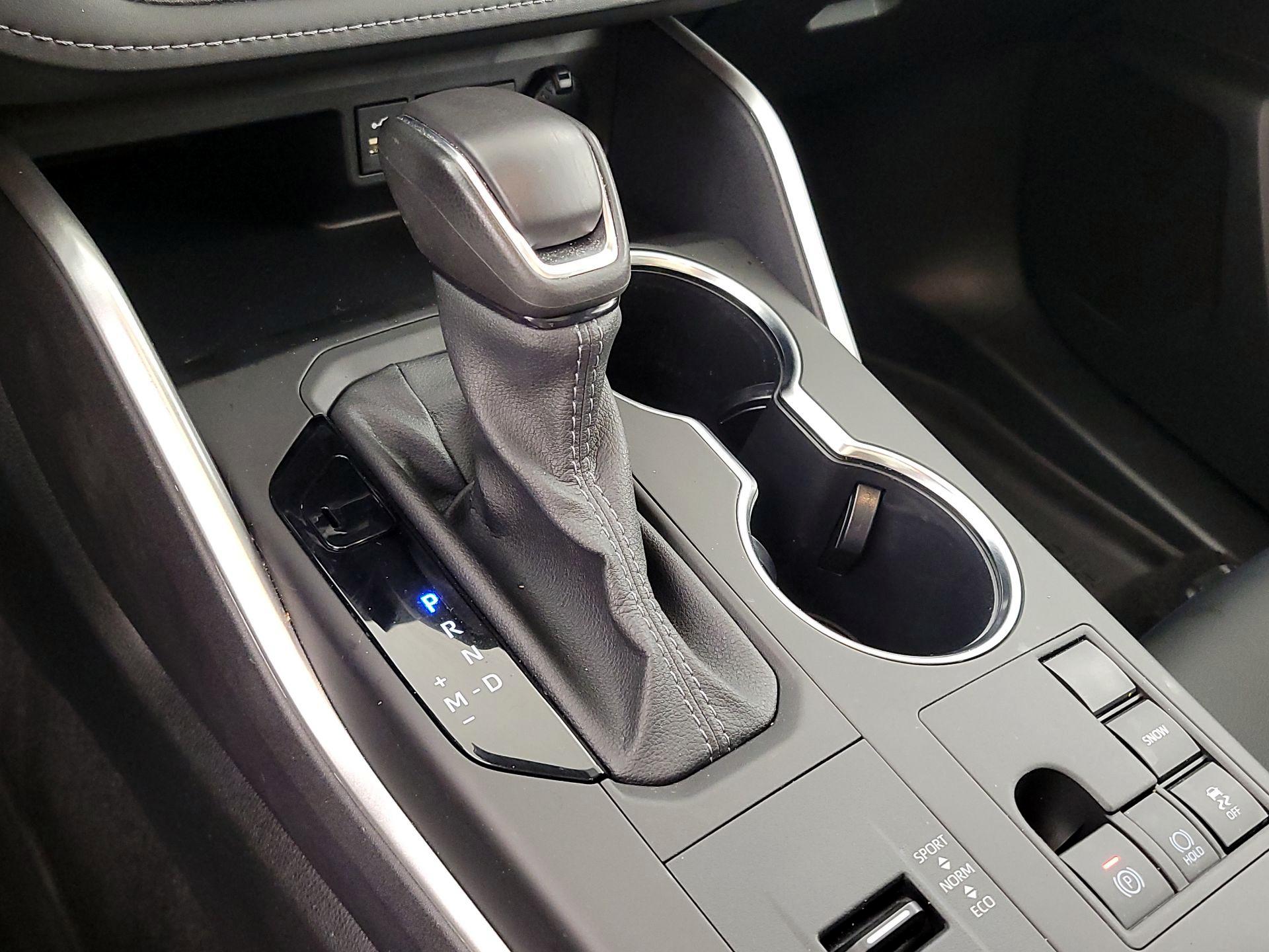 Thumbnail: 2023 Toyota Highlander - 17