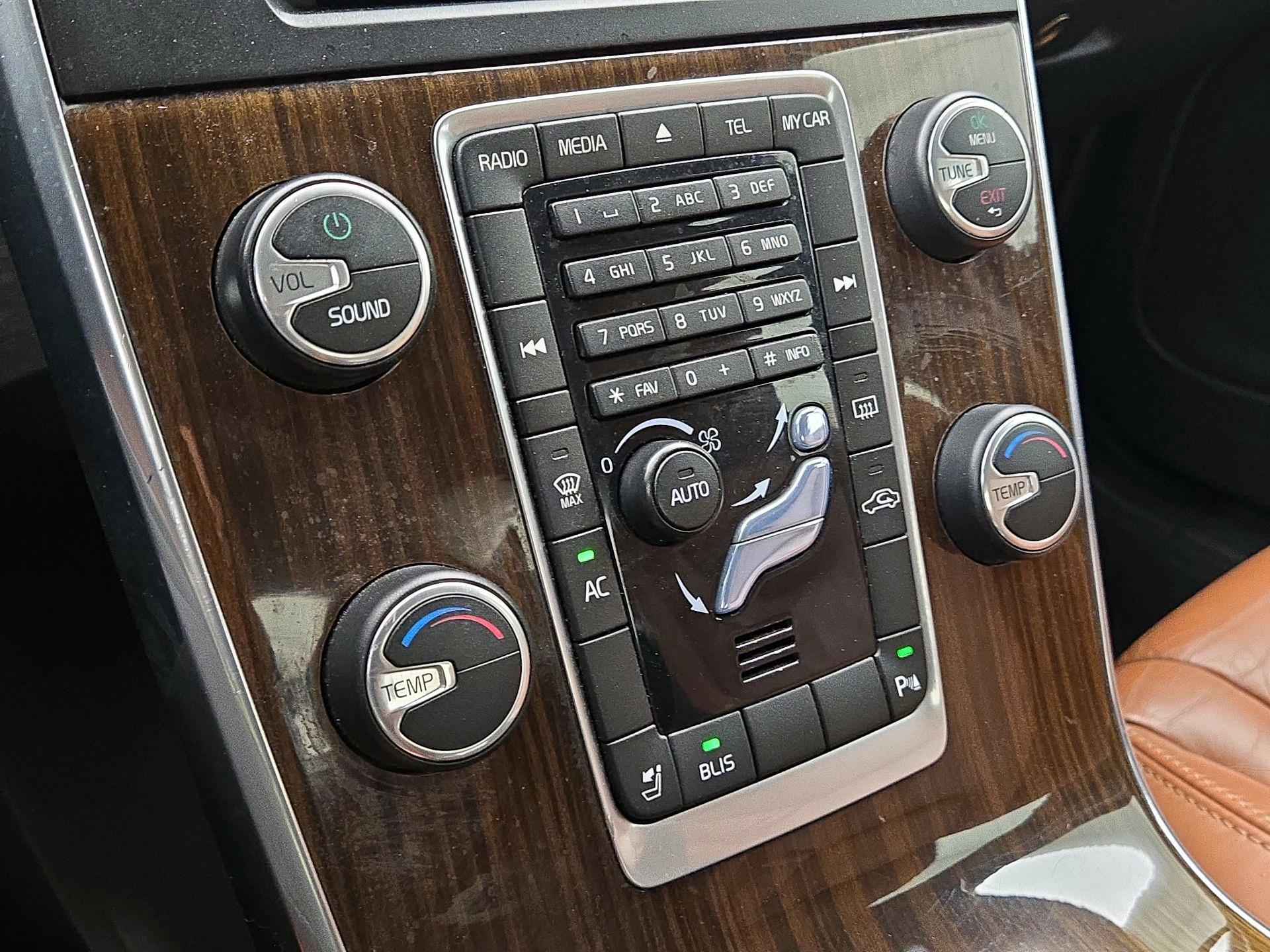 Thumbnail: 2014 Volvo S60 - 16