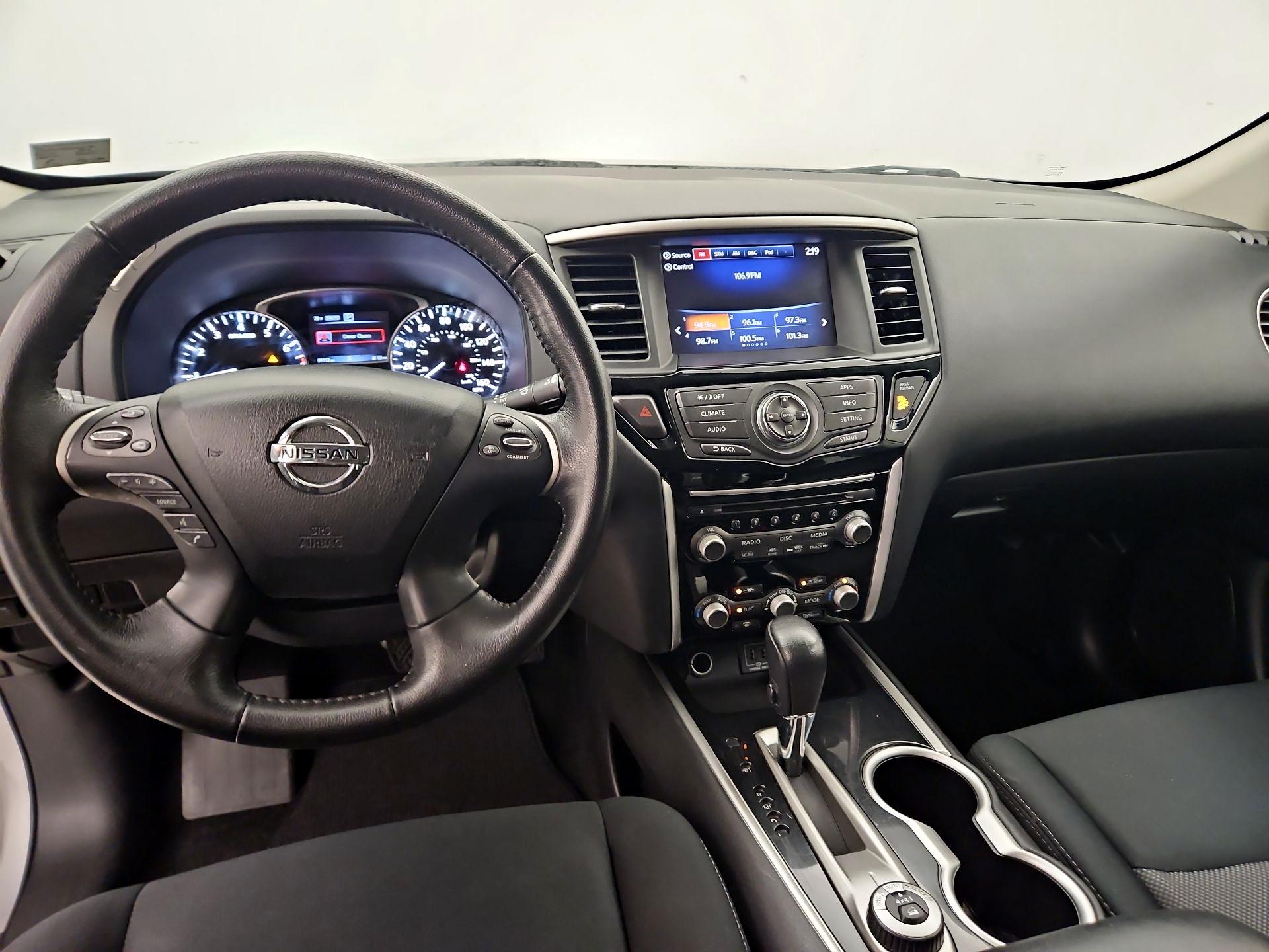 Thumbnail: 2018 Nissan Pathfinder - 9