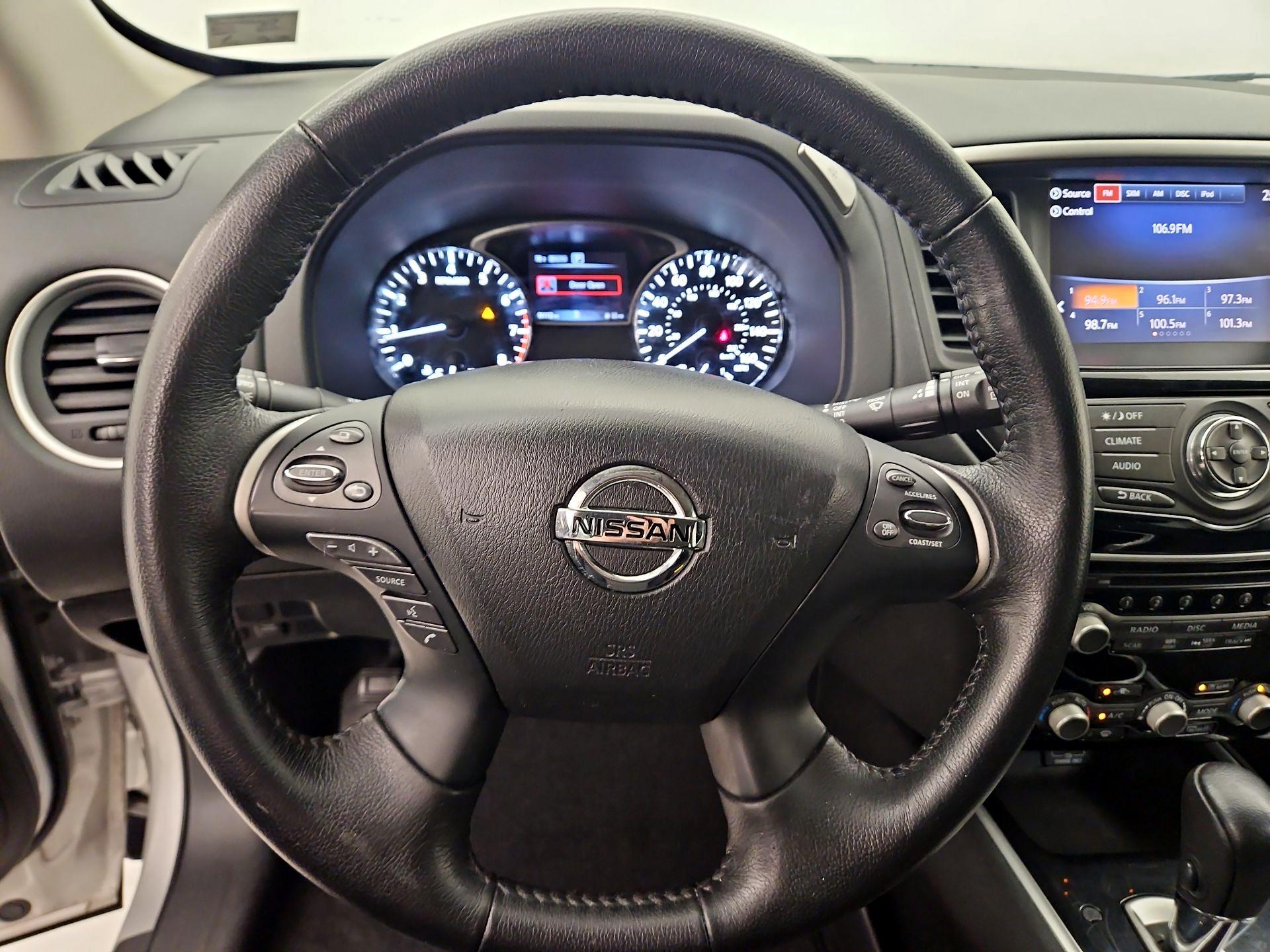 Thumbnail: 2018 Nissan Pathfinder - 10