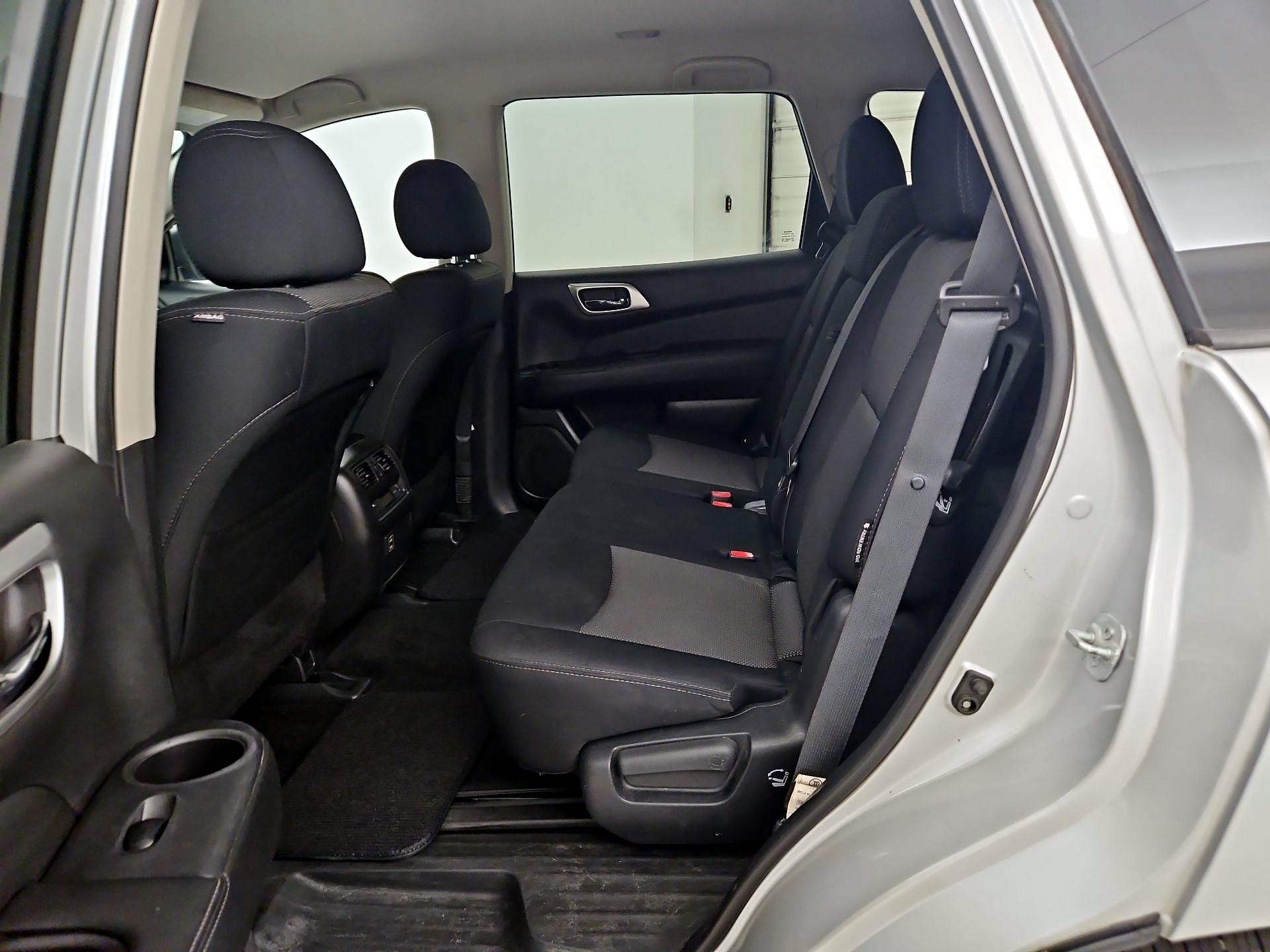Thumbnail: 2018 Nissan Pathfinder - 19