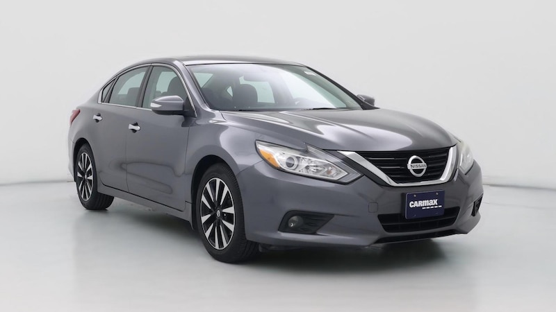 2018 Nissan Altima SV Hero Image