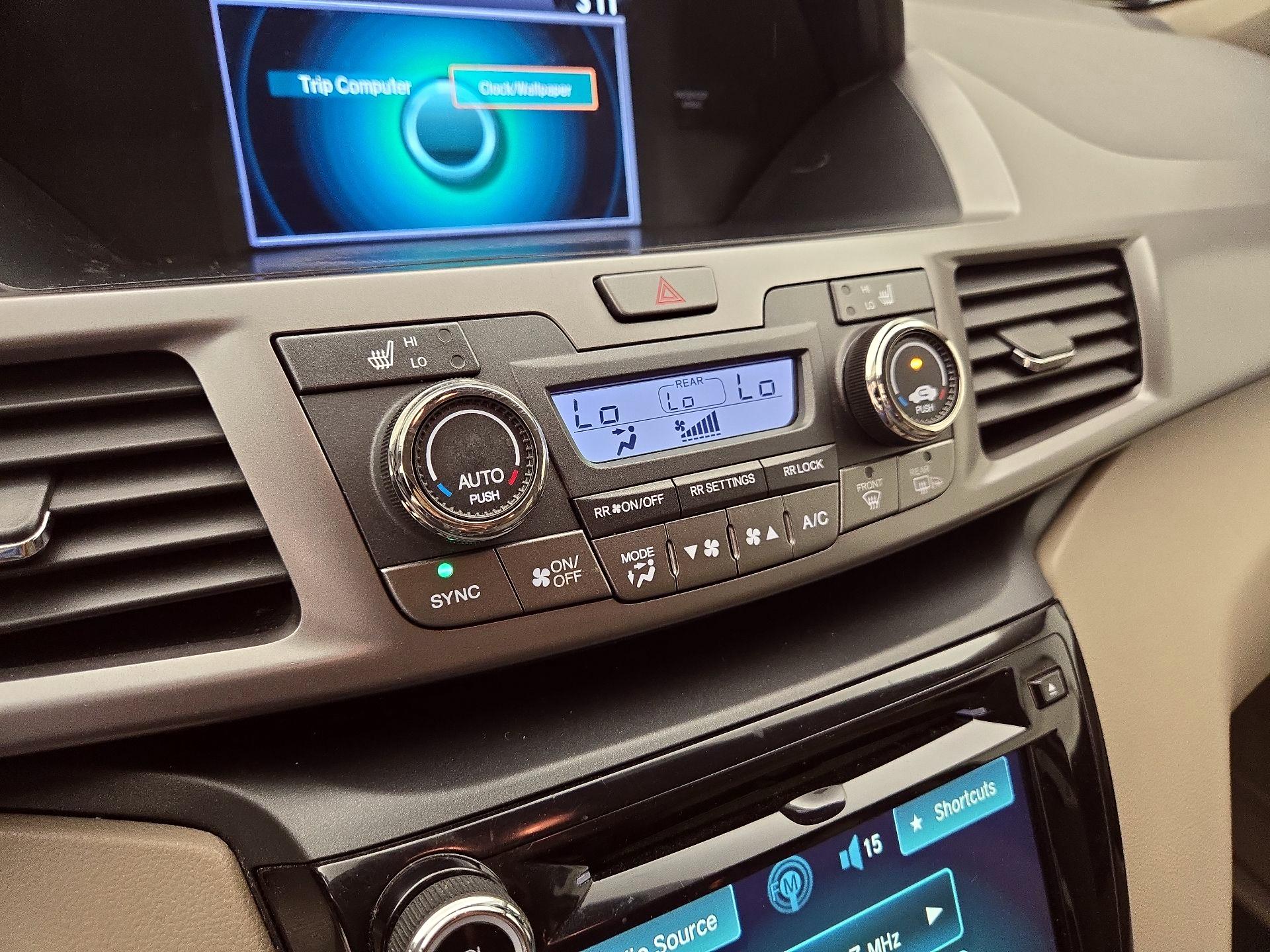 Thumbnail: 2014 Honda Odyssey - 16