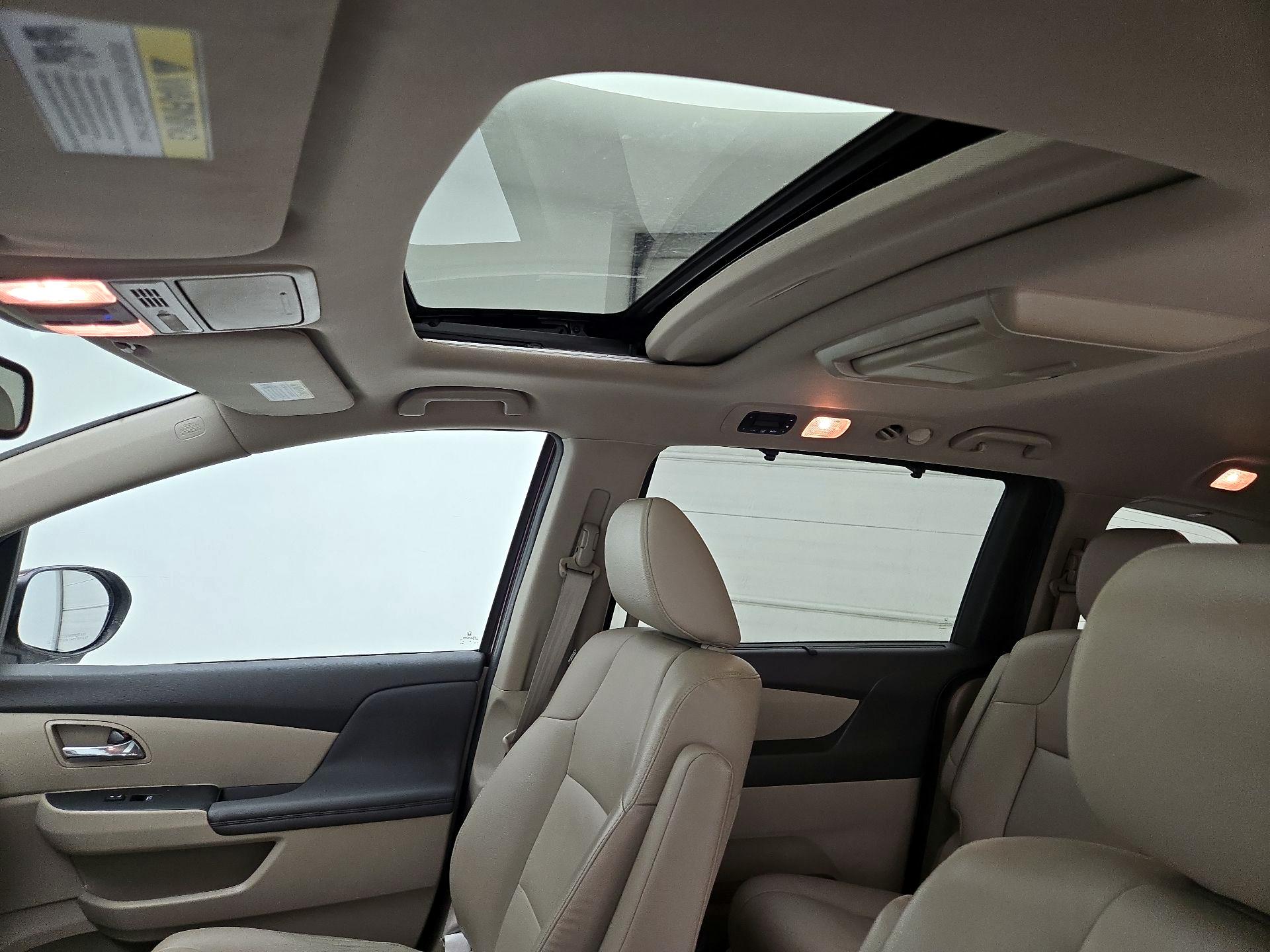 Thumbnail: 2014 Honda Odyssey - 19