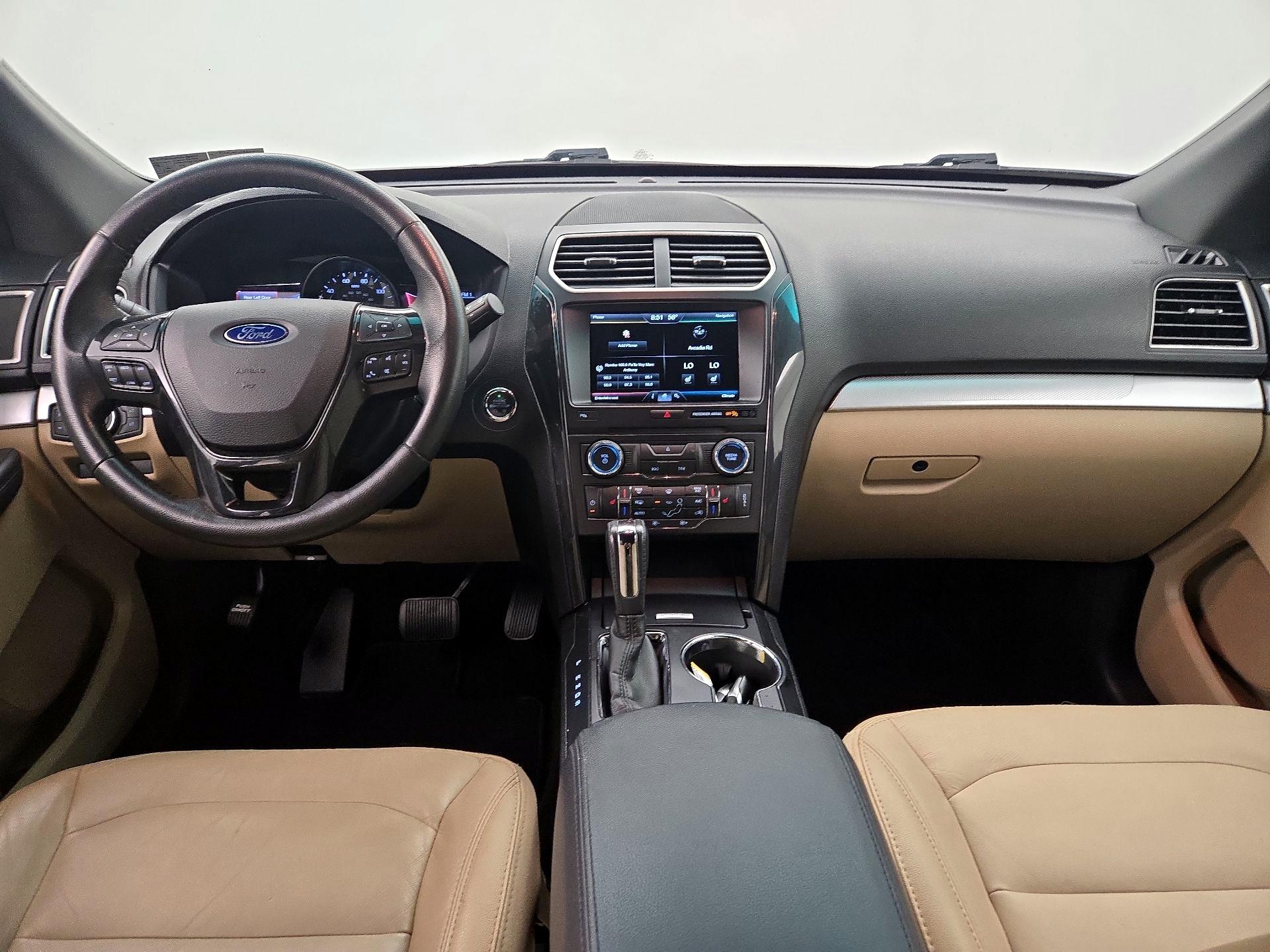 Thumbnail: 2016 Ford Explorer - 9
