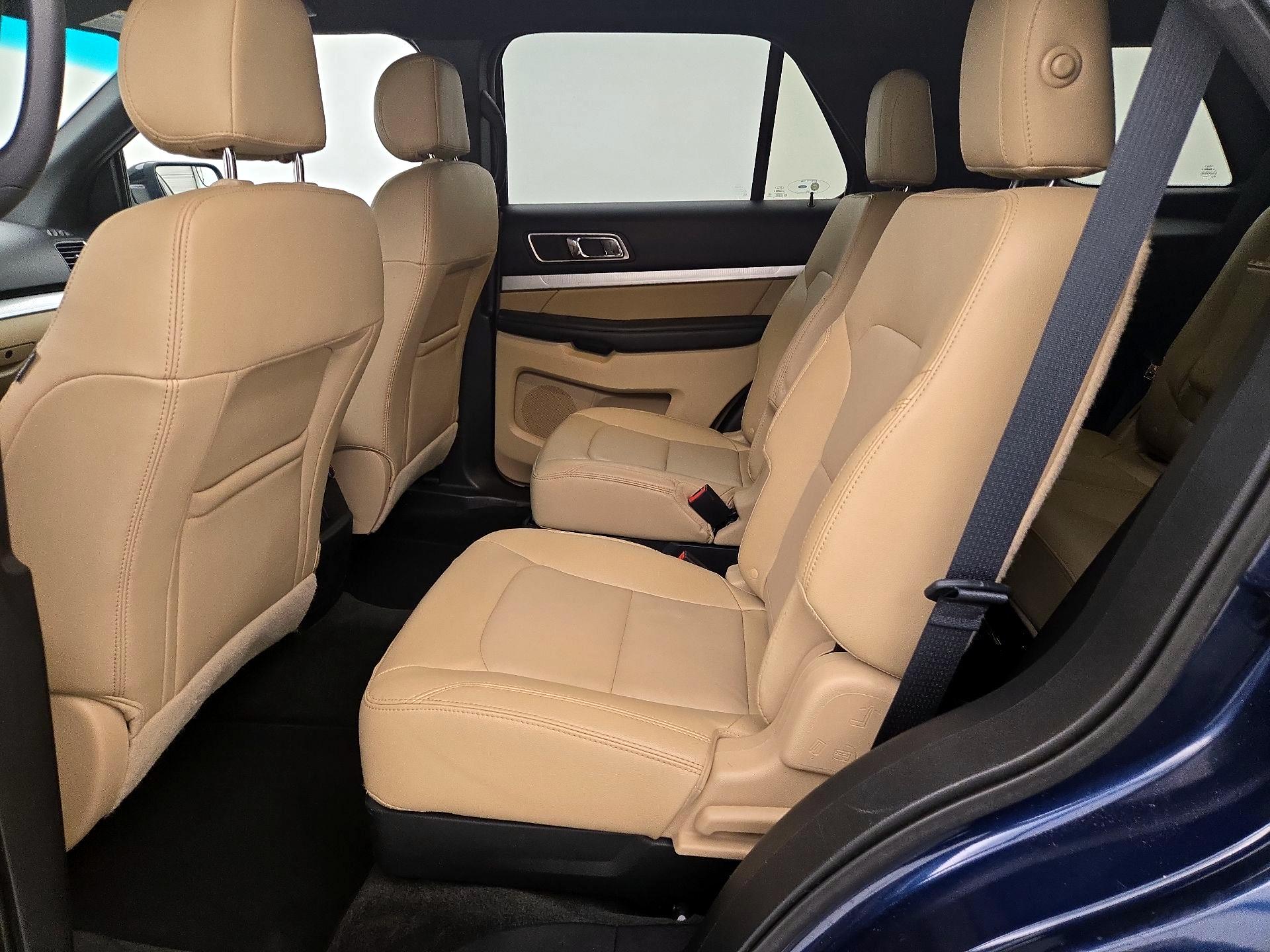 Thumbnail: 2016 Ford Explorer - 18