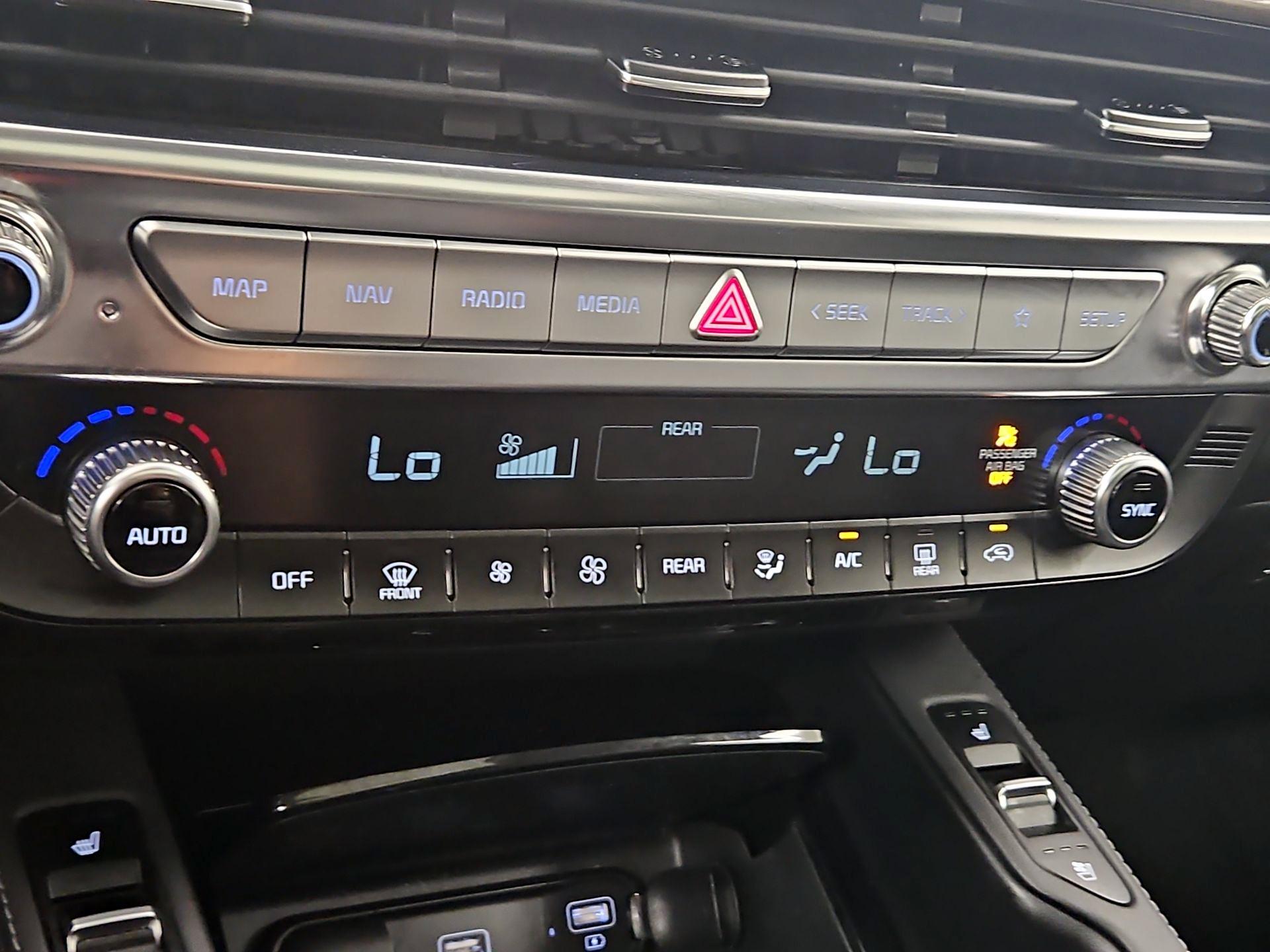 Thumbnail: 2021 Kia Telluride - 17