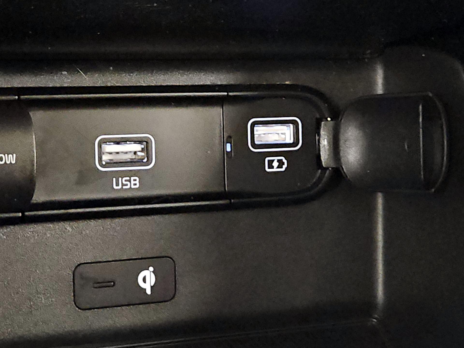 Thumbnail: 2021 Kia Telluride - 19