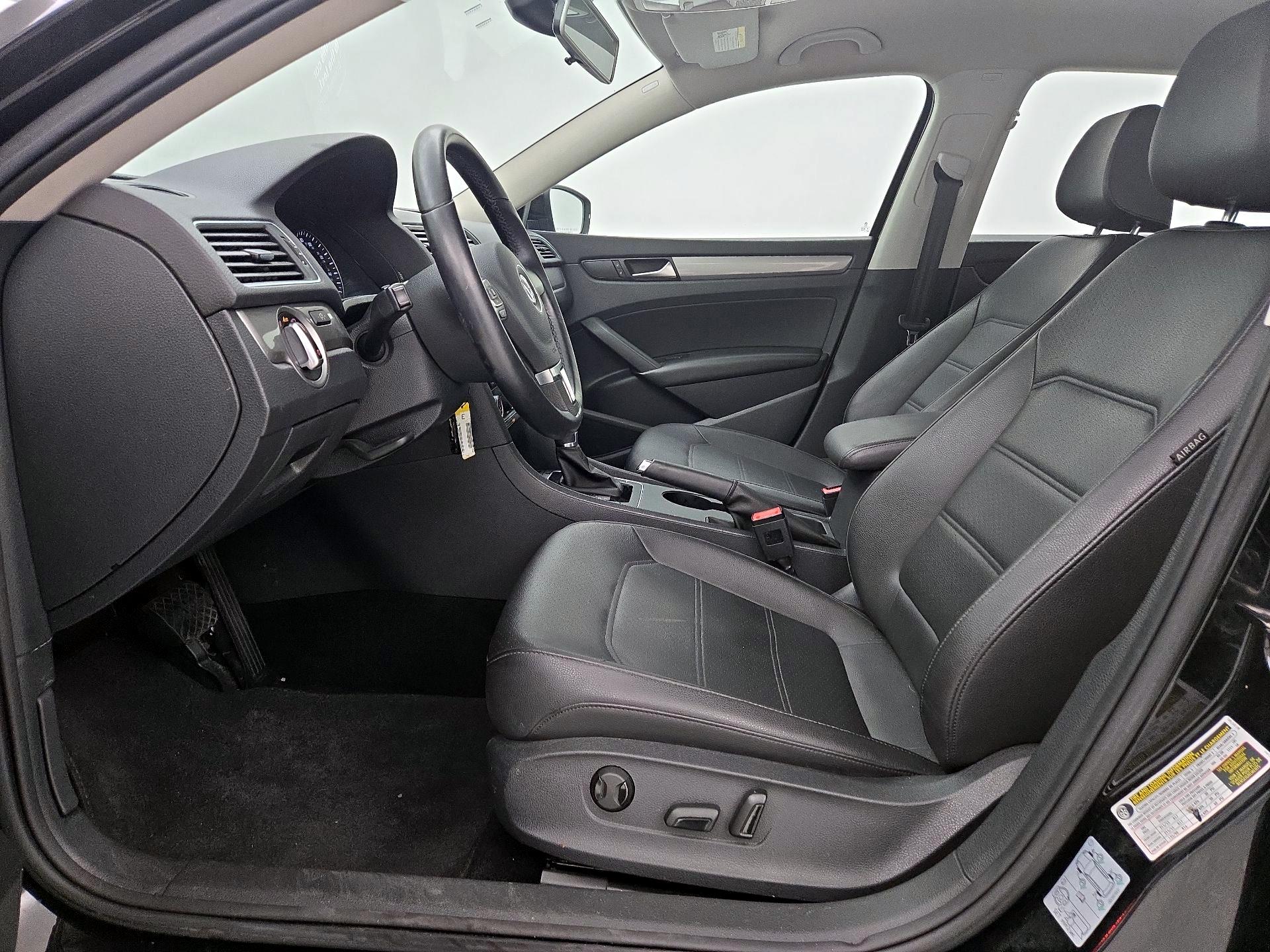Thumbnail: 2014 Volkswagen Passat - 11