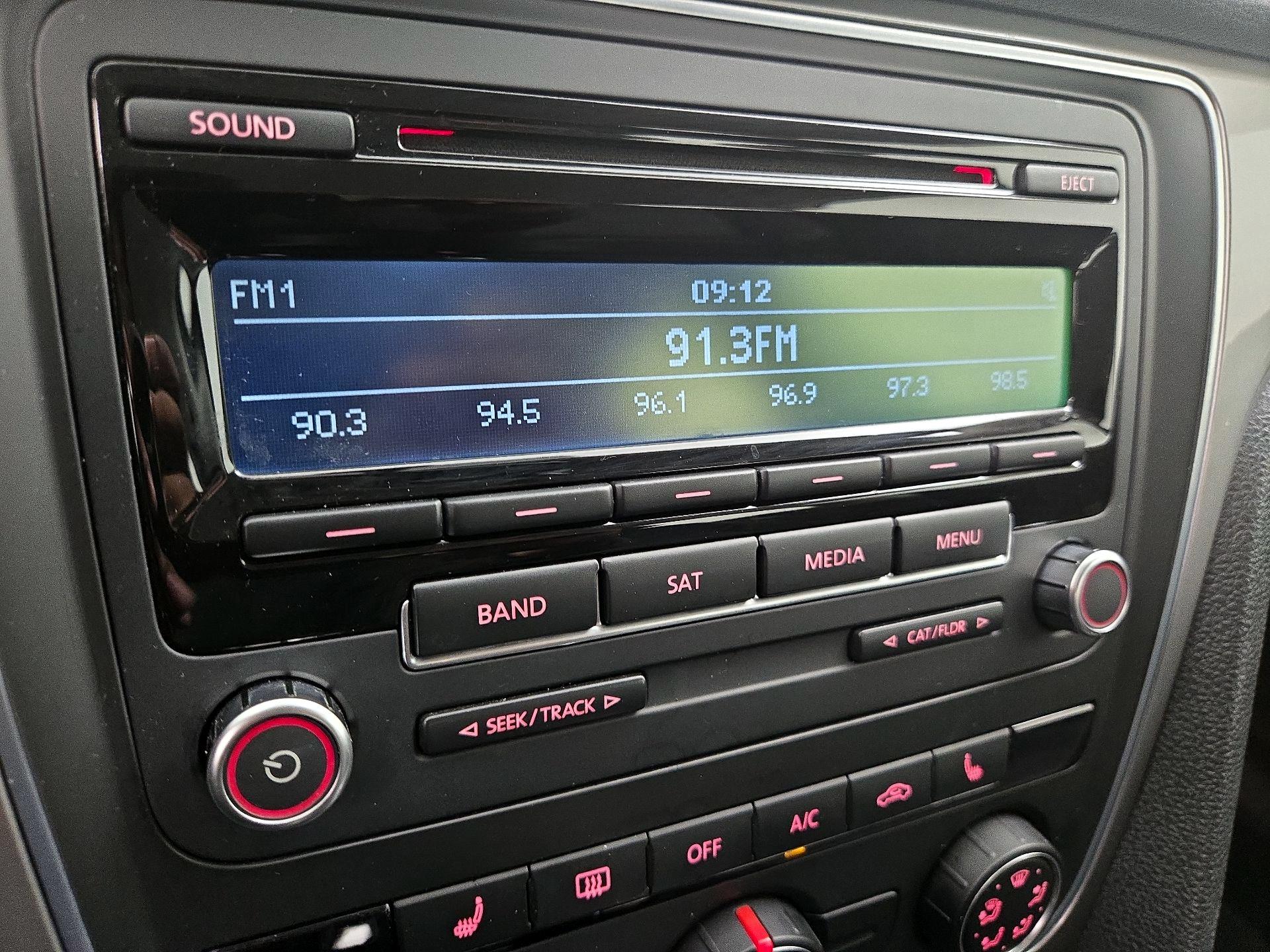 Thumbnail: 2014 Volkswagen Passat - 14