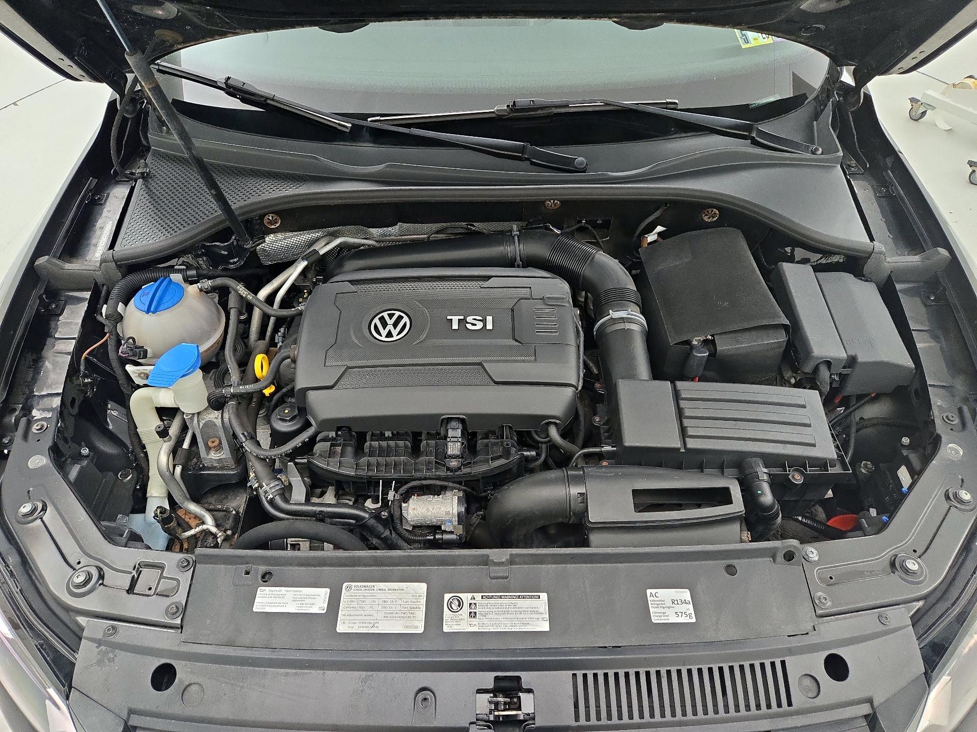 Thumbnail: 2014 Volkswagen Passat - 19