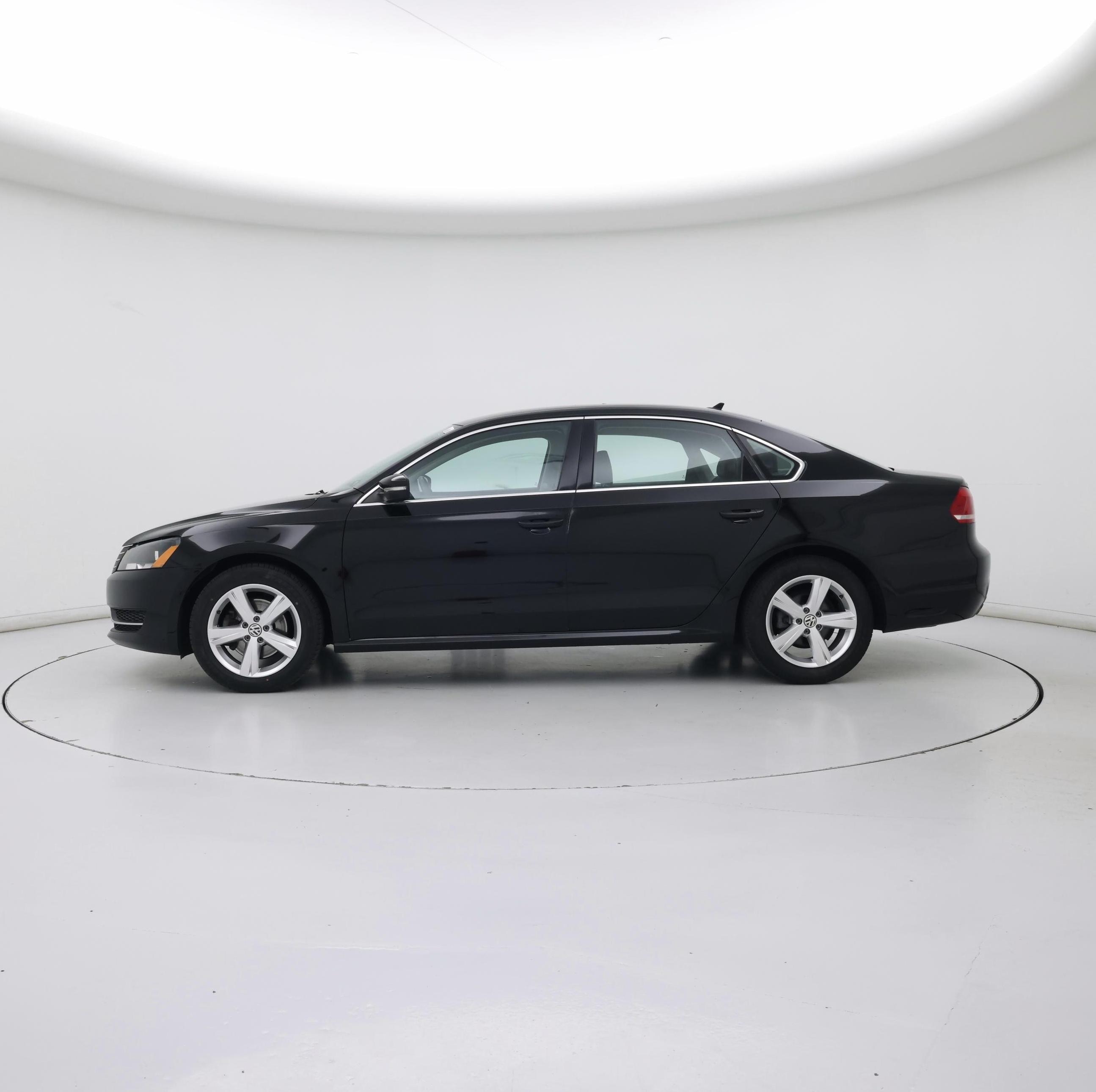 Thumbnail: 2014 Volkswagen Passat - 3