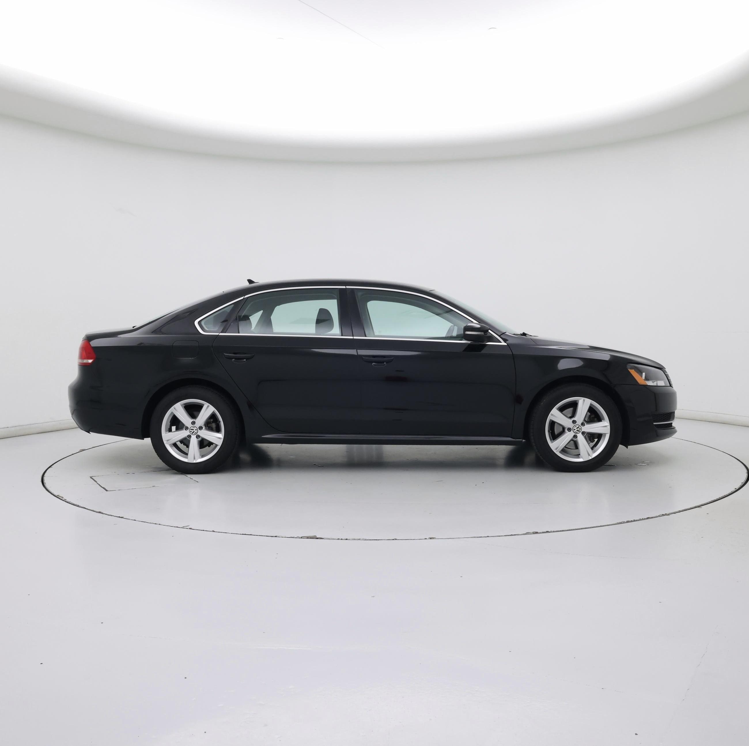 Thumbnail: 2014 Volkswagen Passat - 7