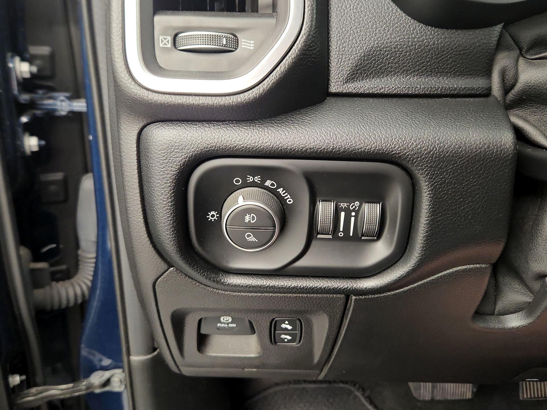 Thumbnail: 2019 RAM 1500 - 13