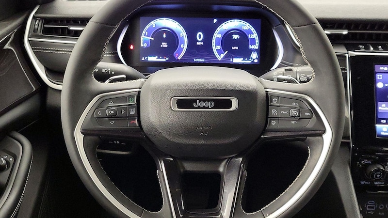 2023 Jeep Grand Cherokee Altitude 10