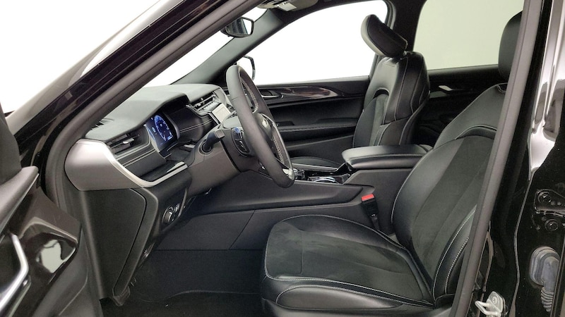 2023 Jeep Grand Cherokee Altitude 11