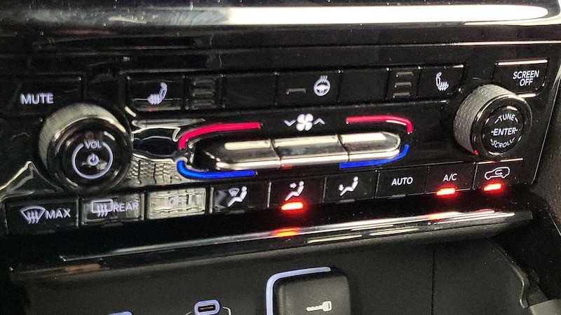 2023 Jeep Grand Cherokee Altitude 16