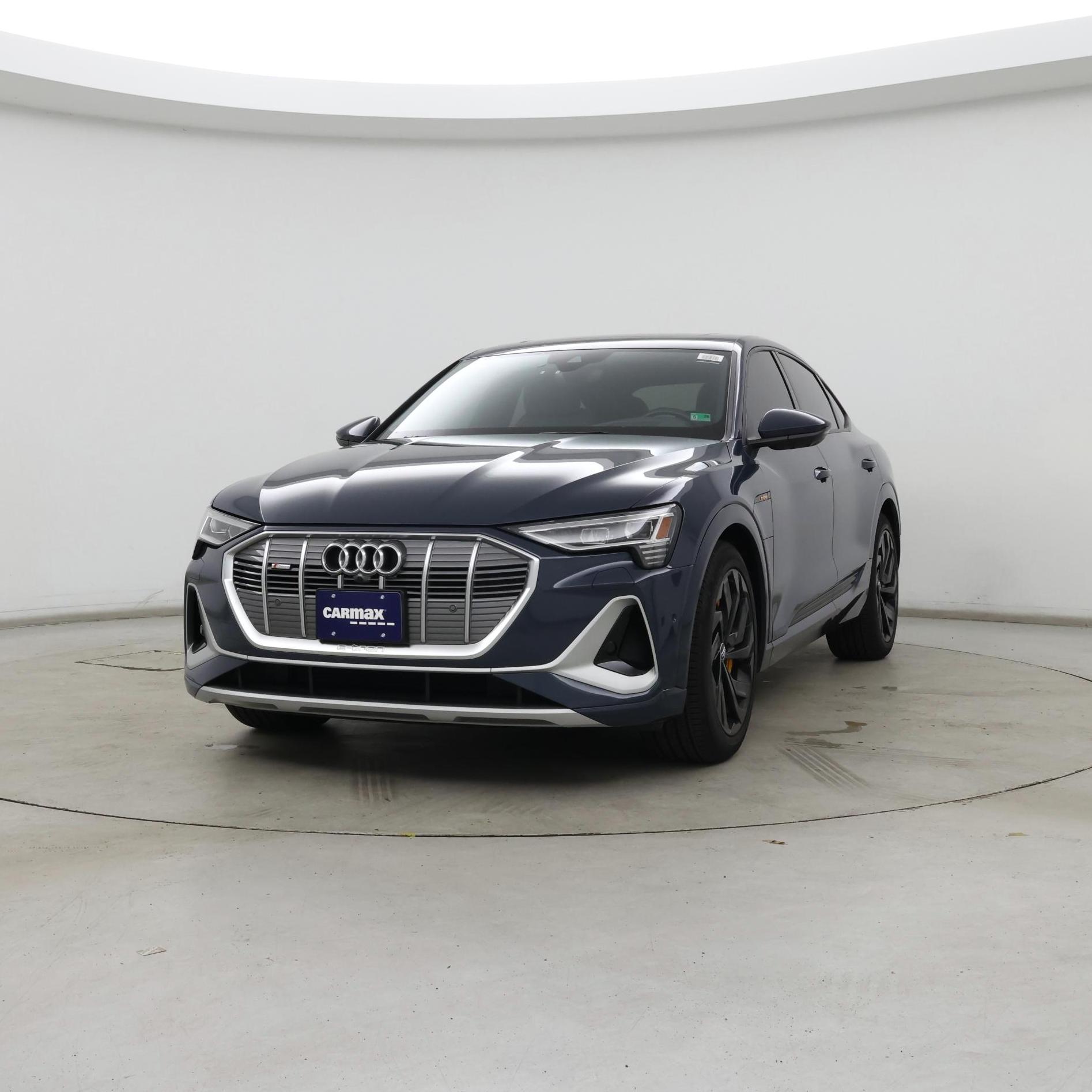 Thumbnail: 2020 Audi e-tron S - 4