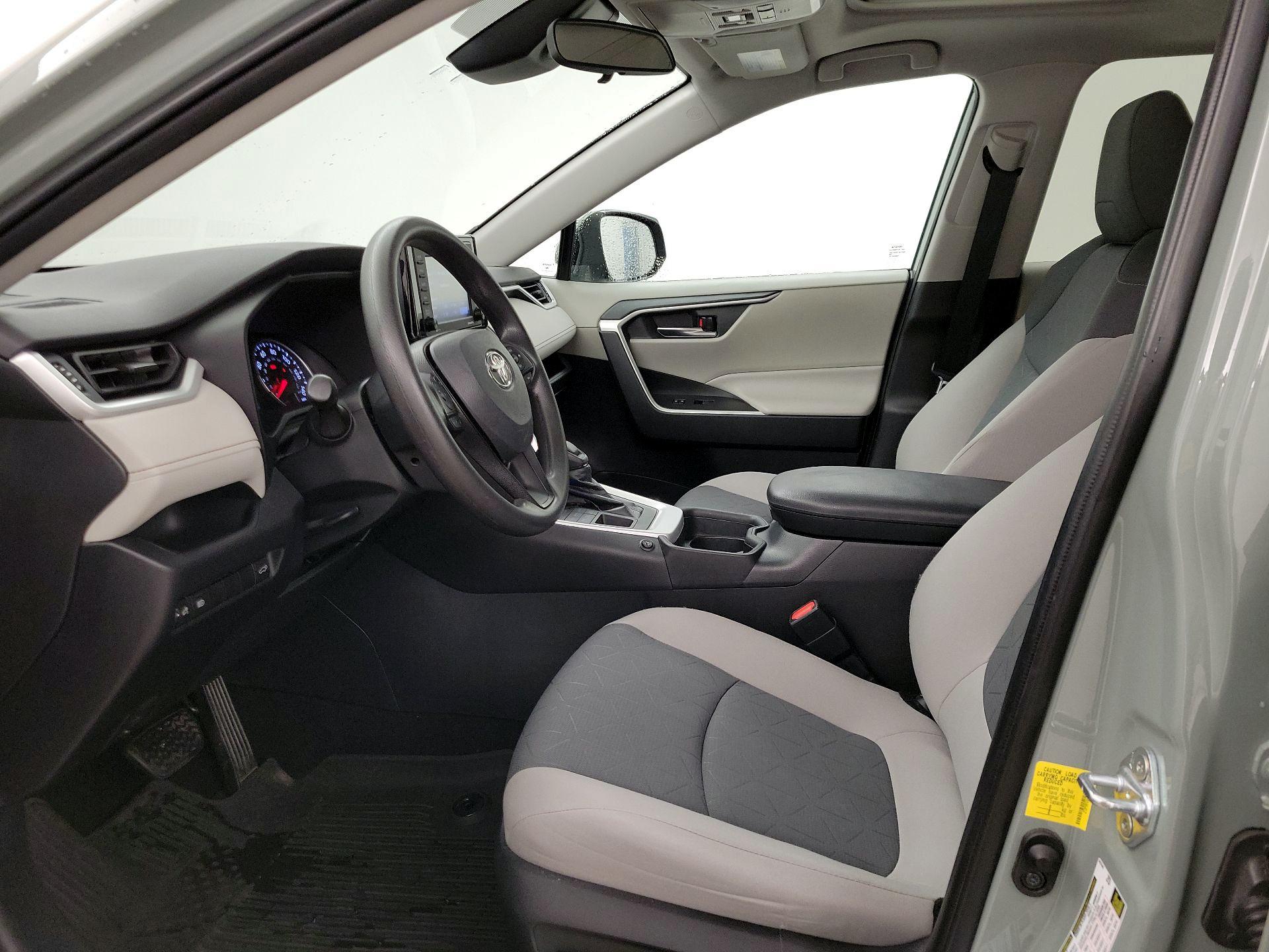 Thumbnail: 2020 Toyota RAV4 - 11